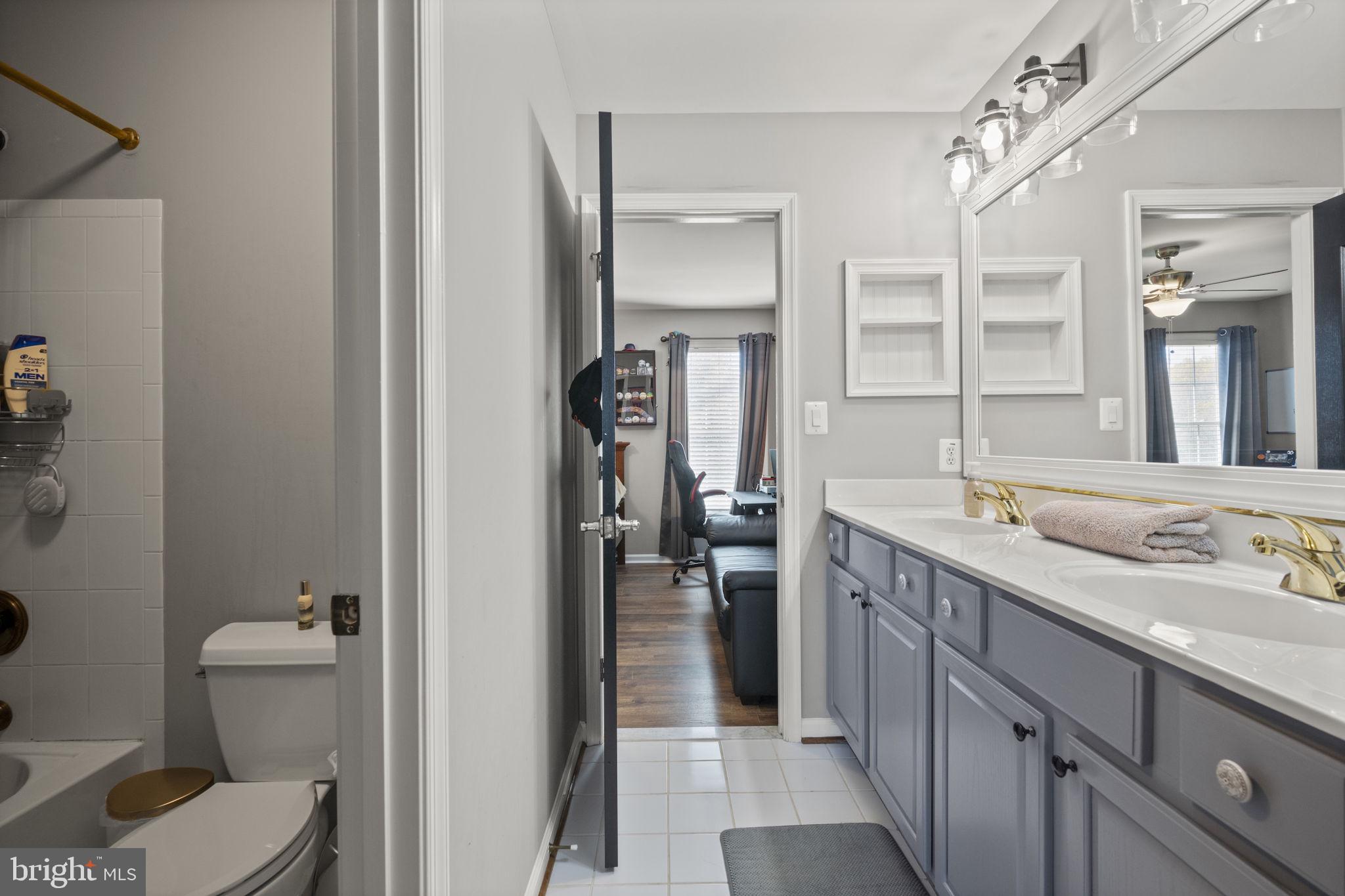 PRIESTFORD OVERLOOK - Residential