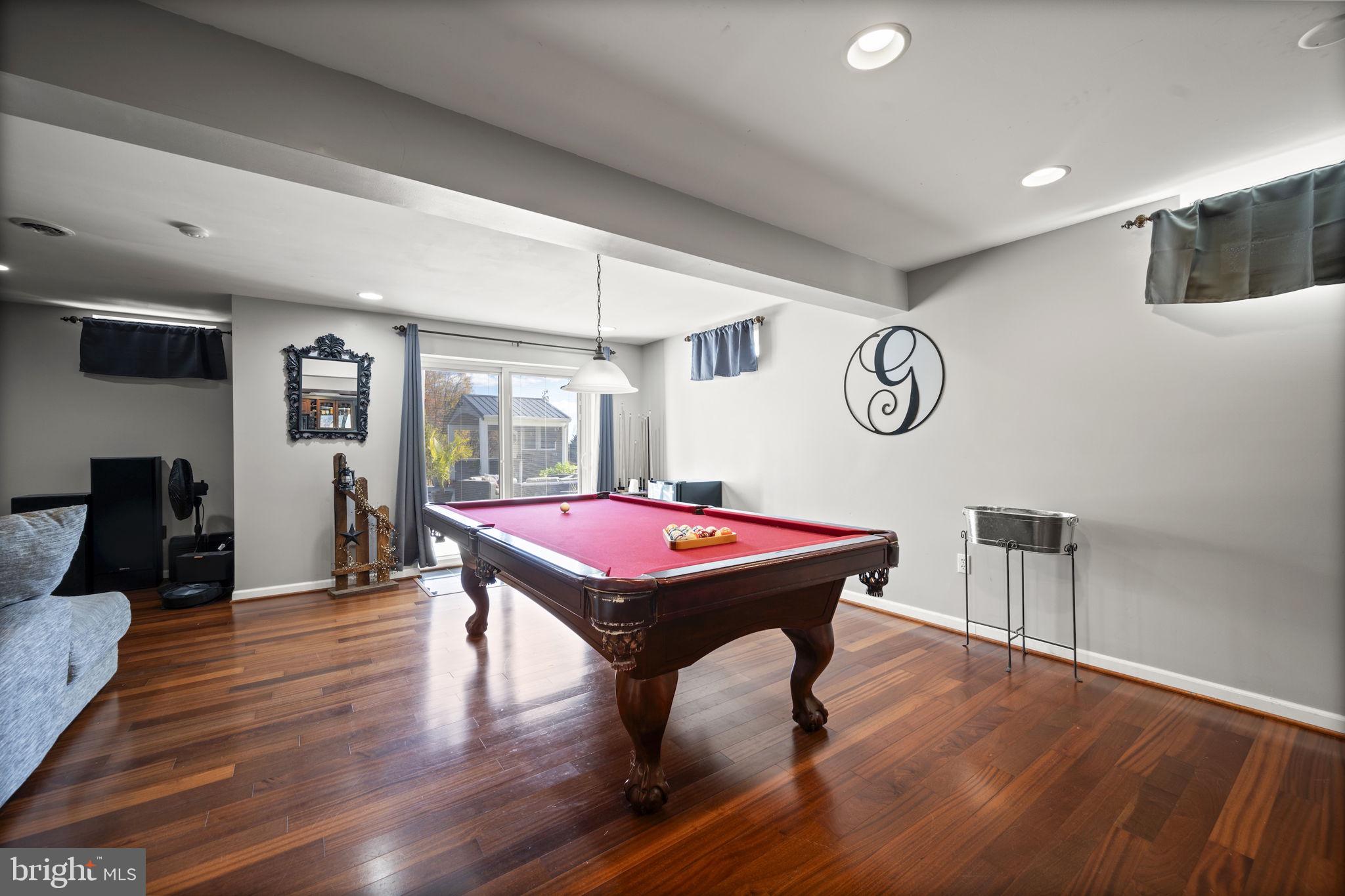 PRIESTFORD OVERLOOK - Residential