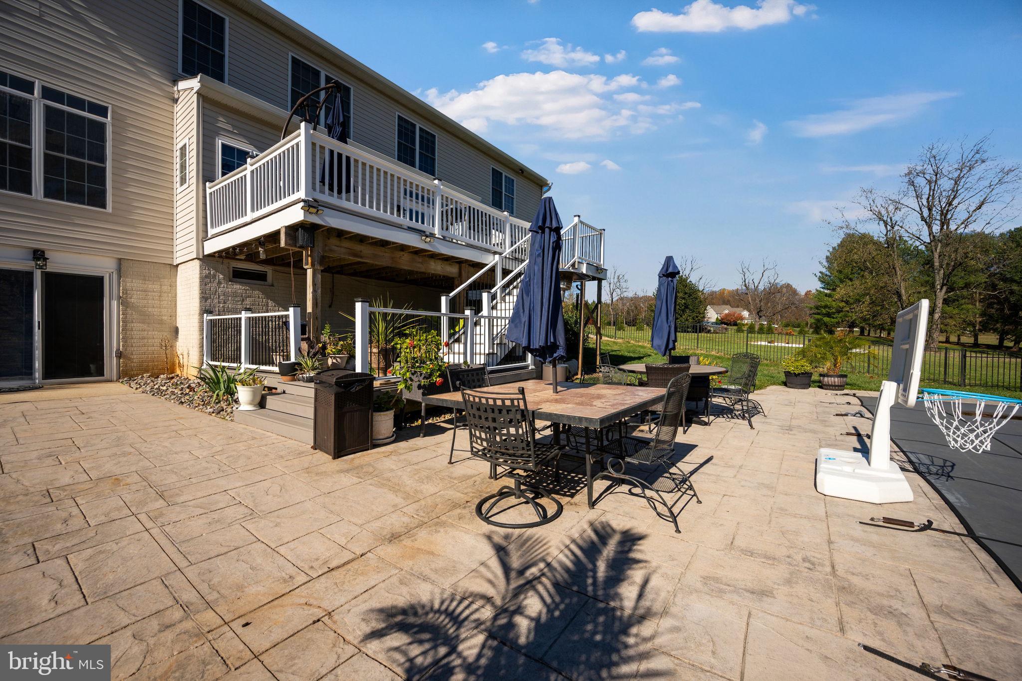 PRIESTFORD OVERLOOK - Residential