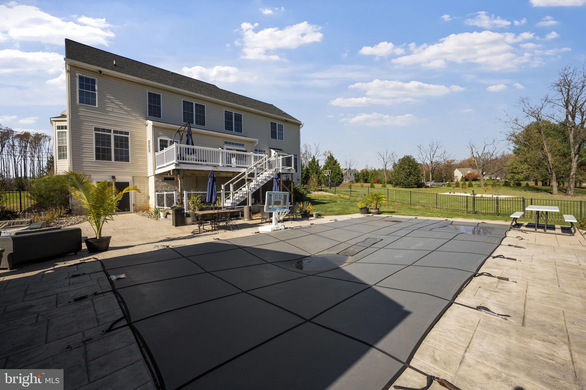 PRIESTFORD OVERLOOK - Residential