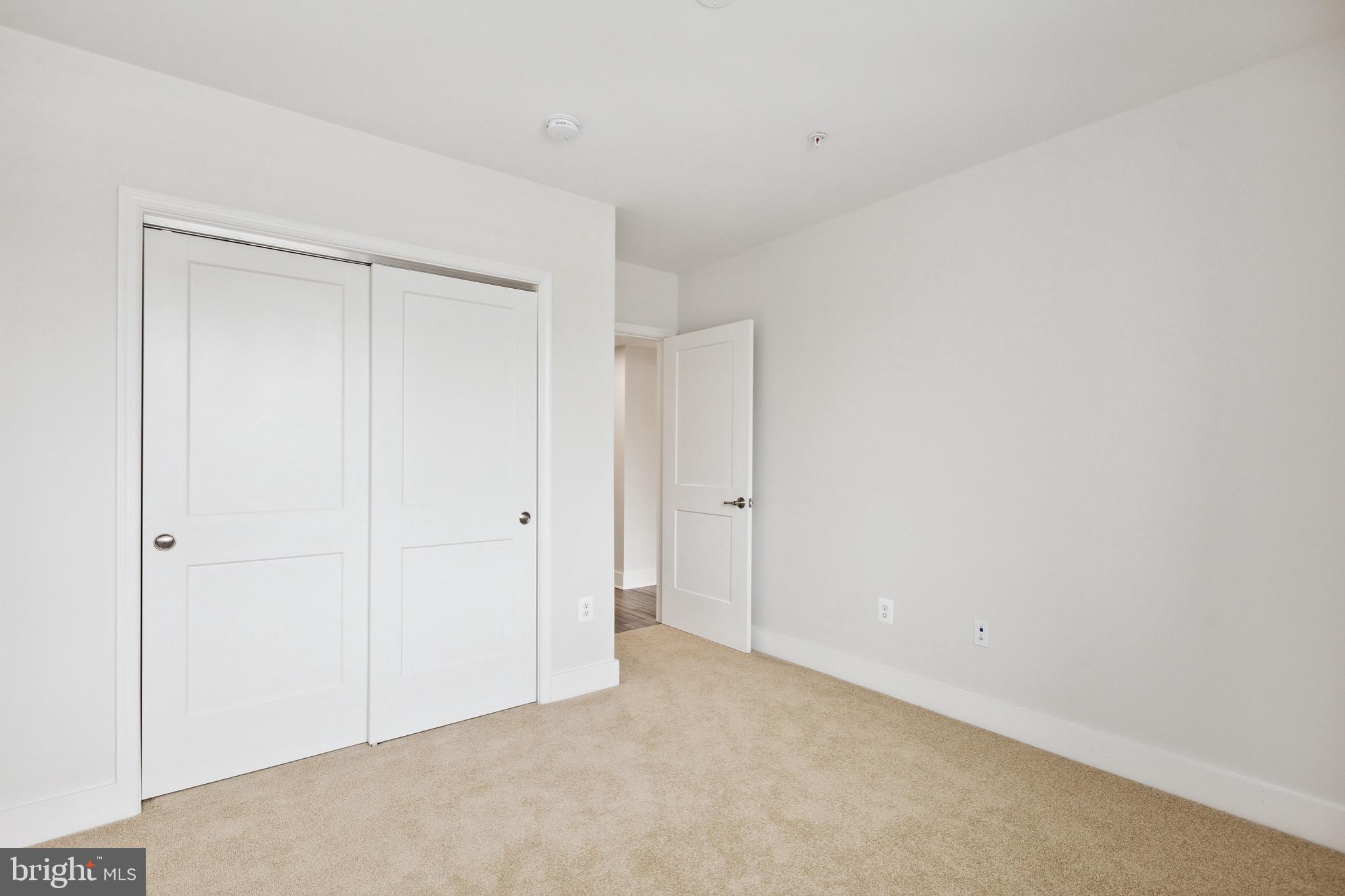 MONTGOMERY VILLAGE - Residential Lease