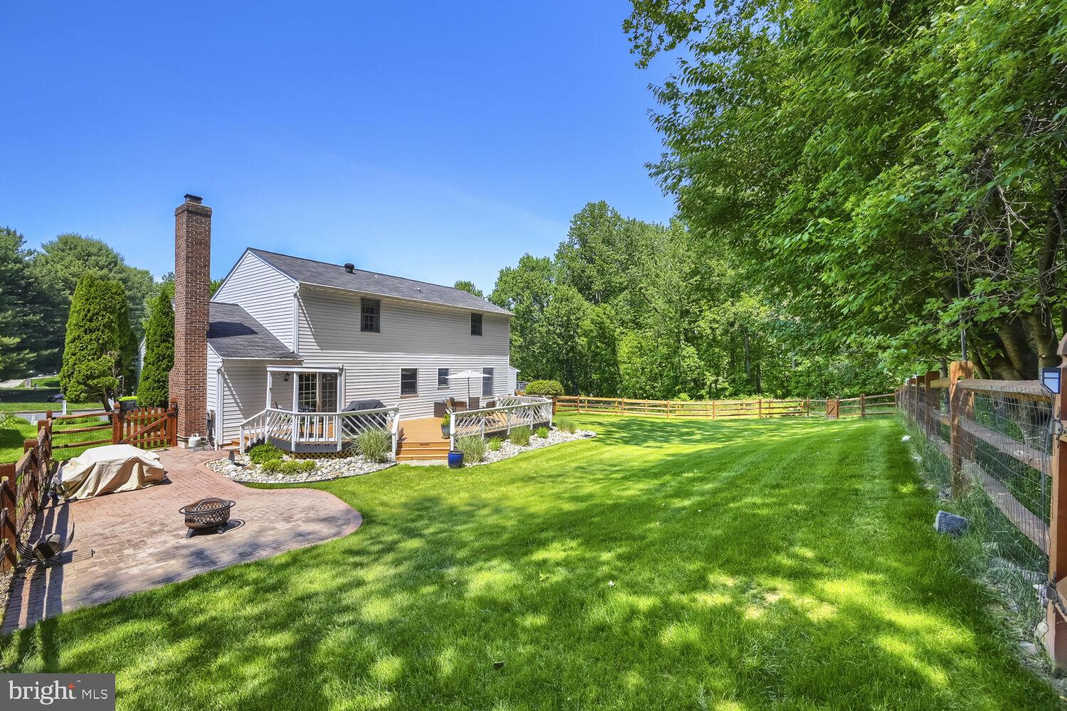 HUNTERS RUN - Residential