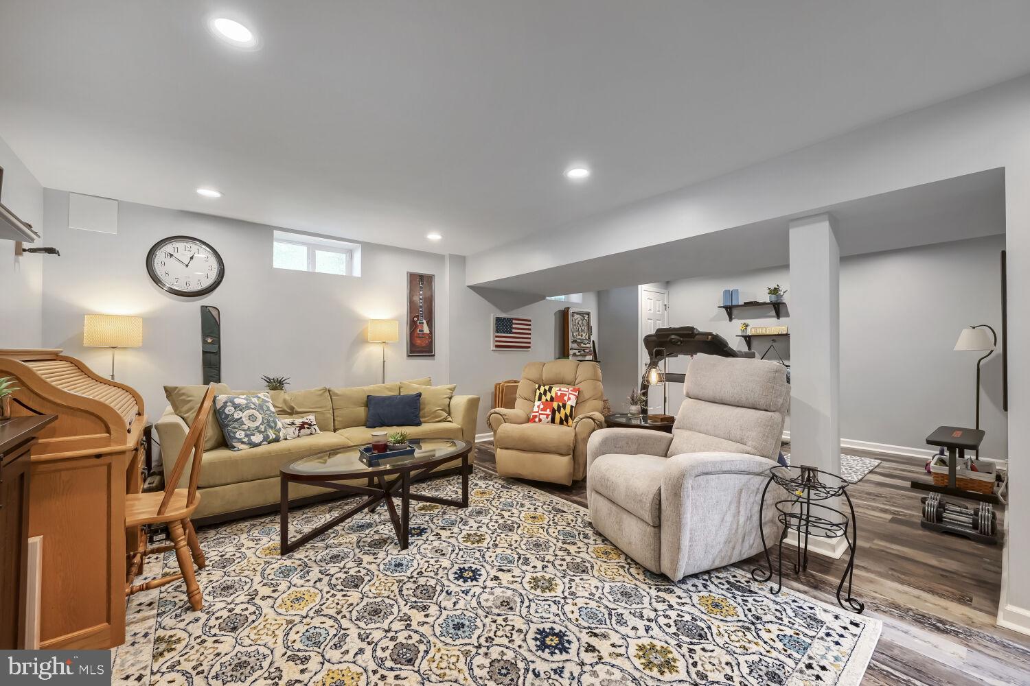 HUNTERS RUN - Residential