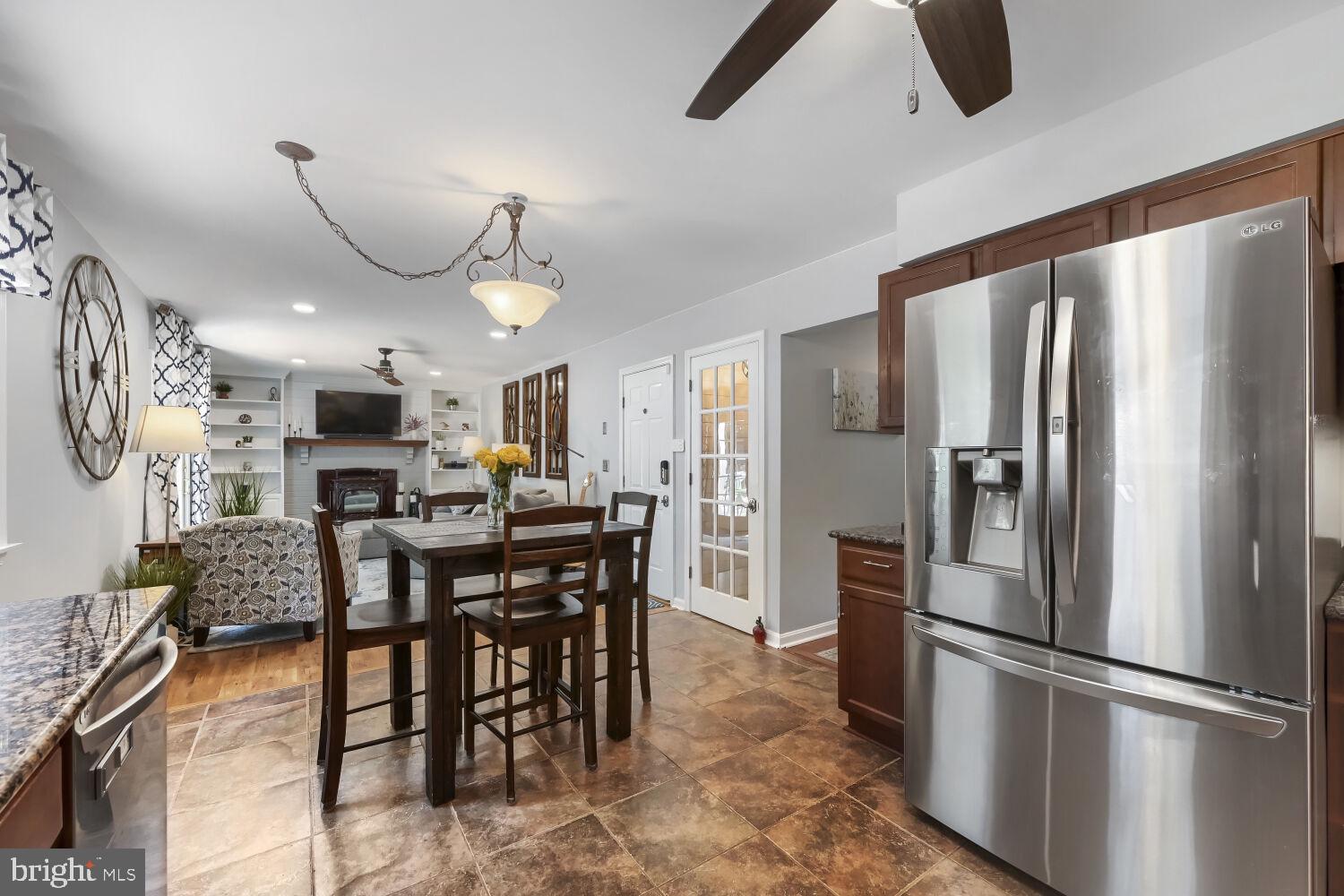 HUNTERS RUN - Residential