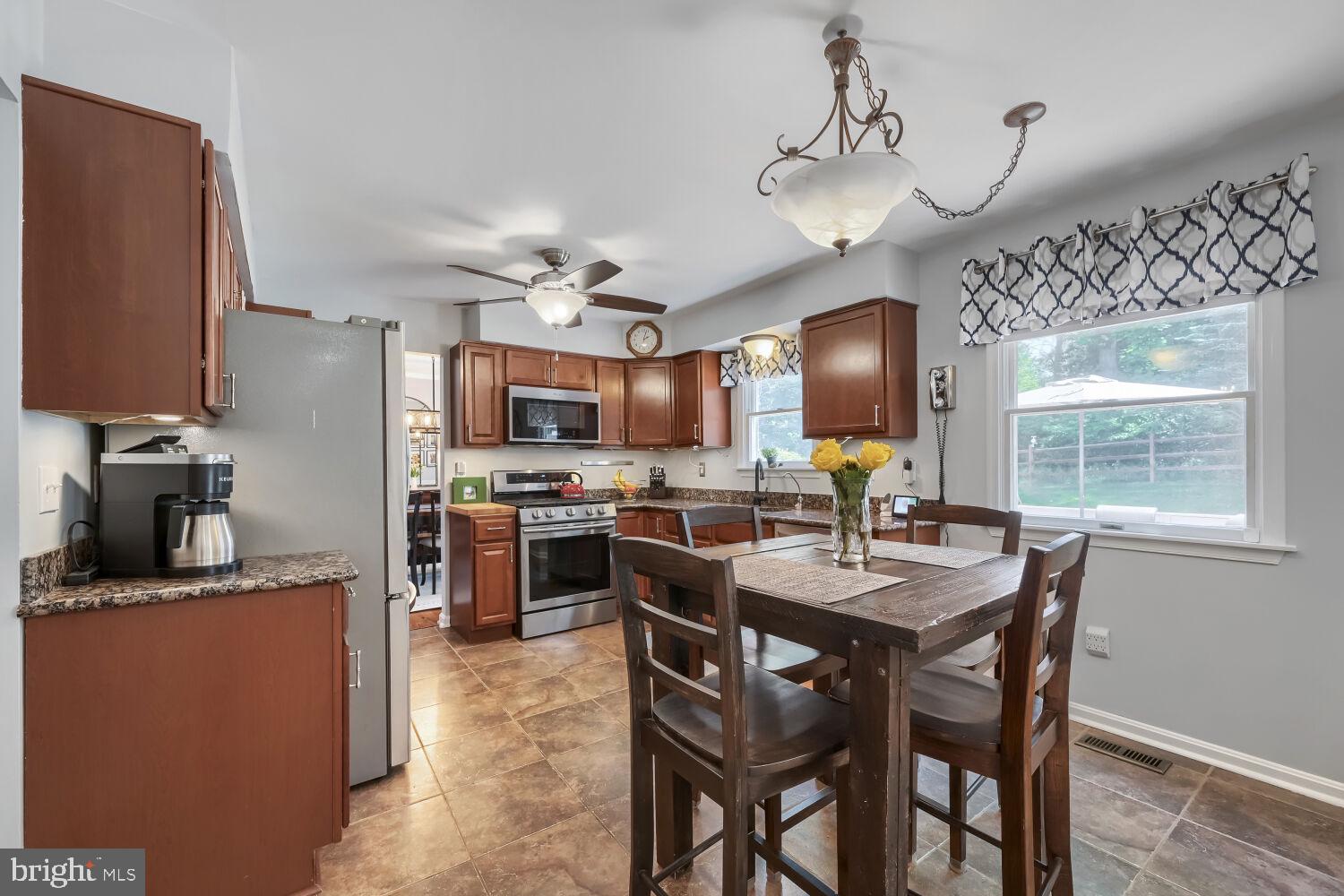 HUNTERS RUN - Residential