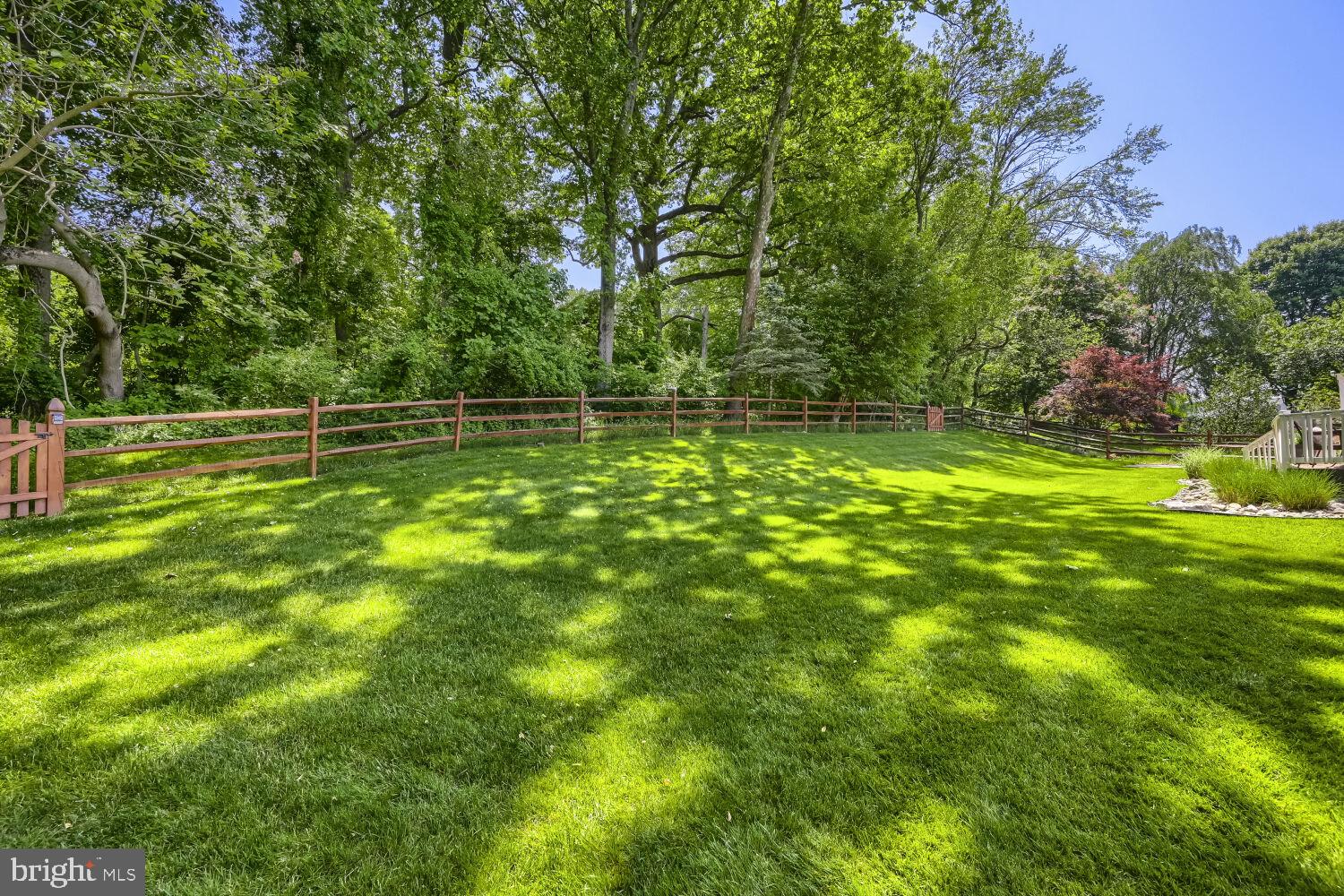 HUNTERS RUN - Residential