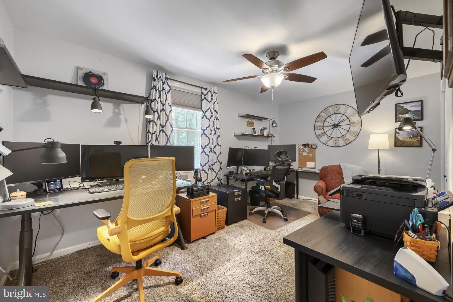 HUNTERS RUN - Residential