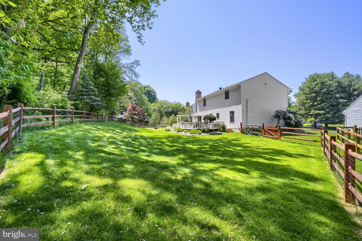HUNTERS RUN - Residential