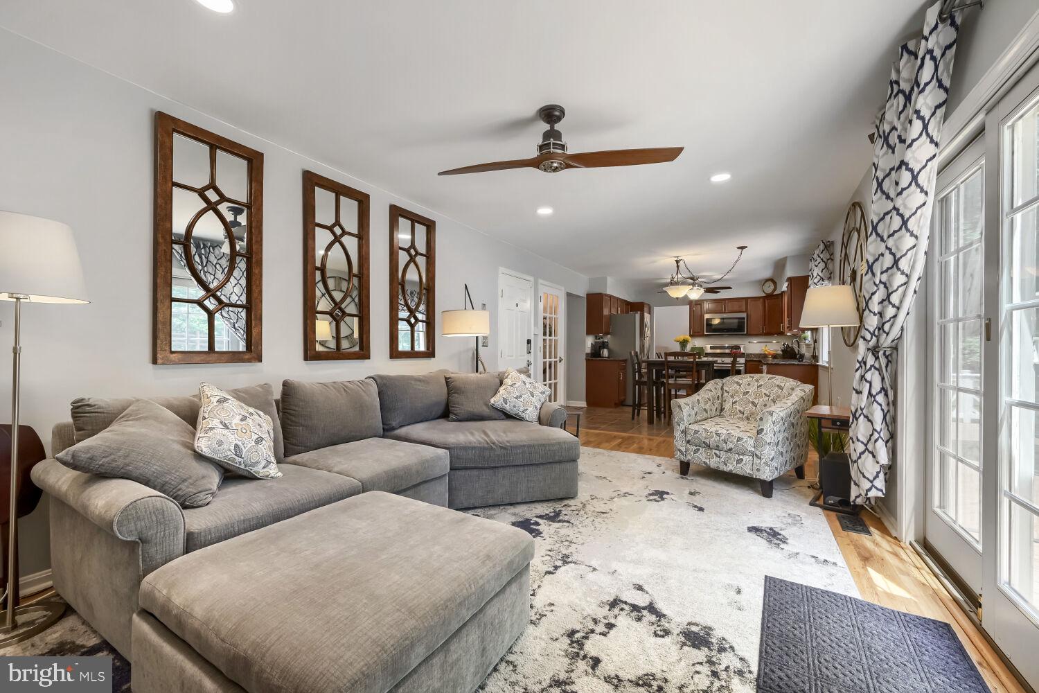 HUNTERS RUN - Residential