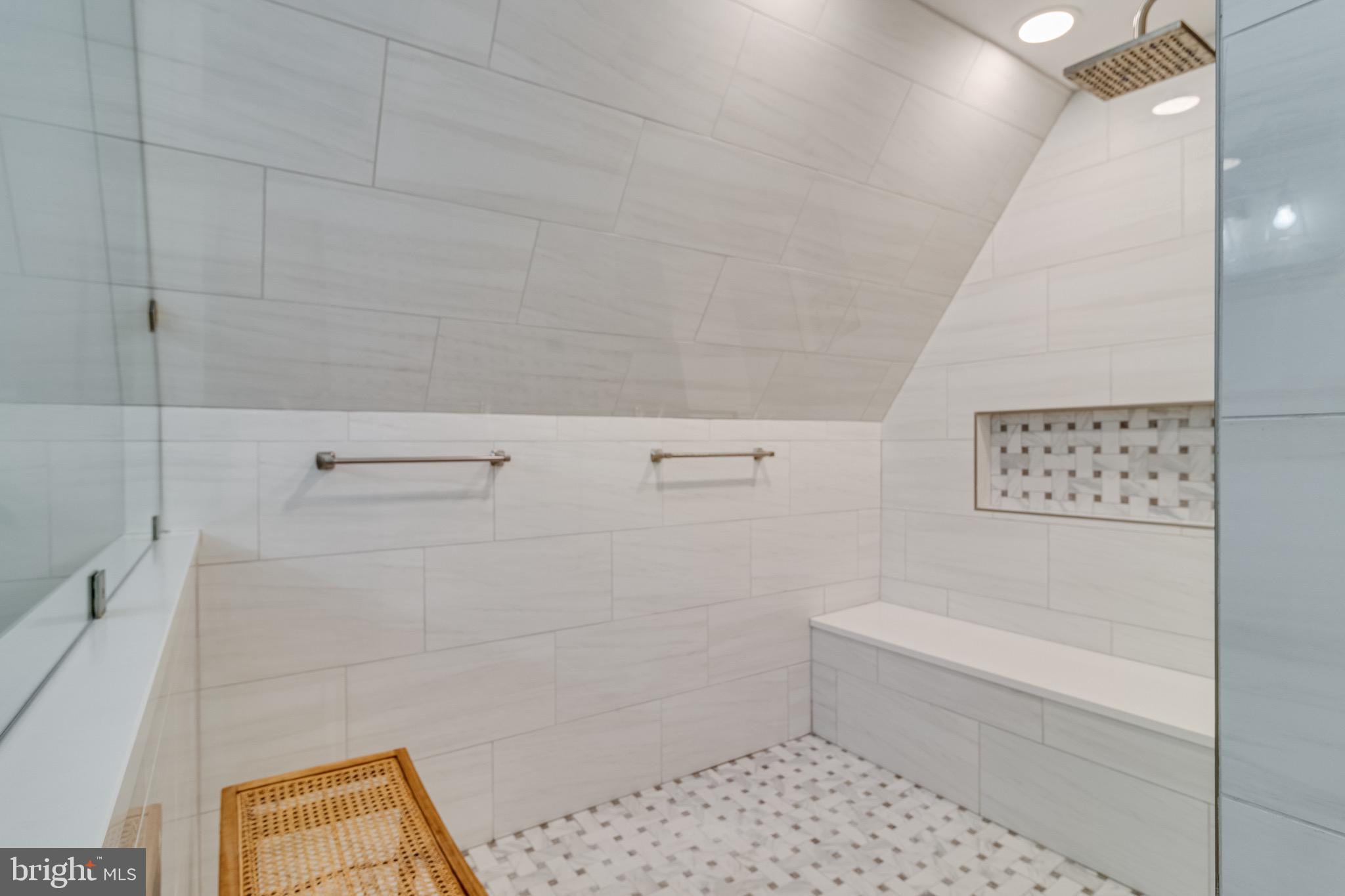 CEDAR COVE - Residential