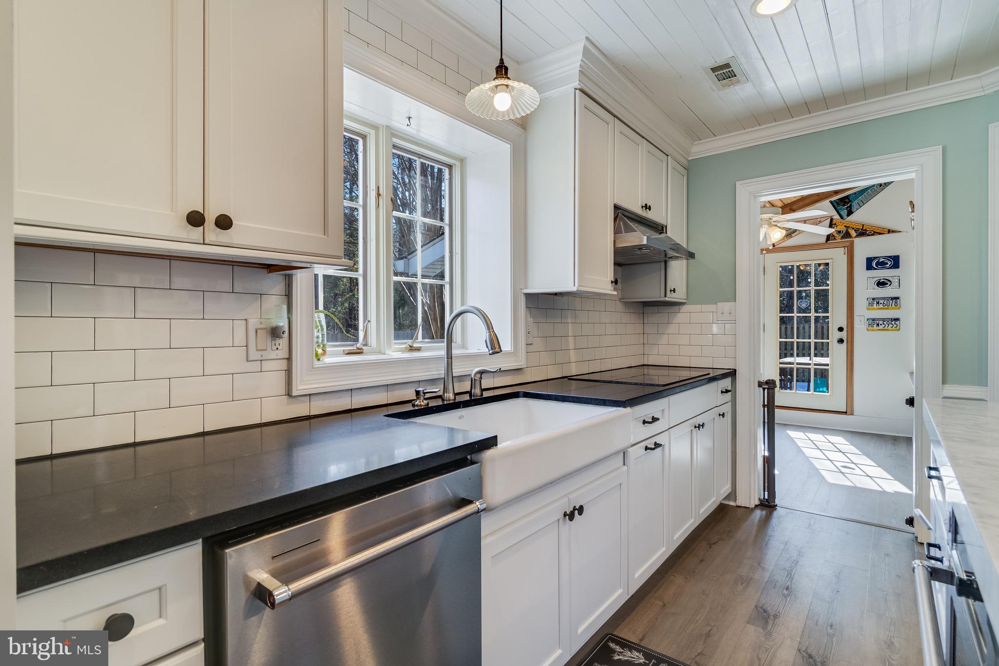 47960 MAYFLOWER DRIVE