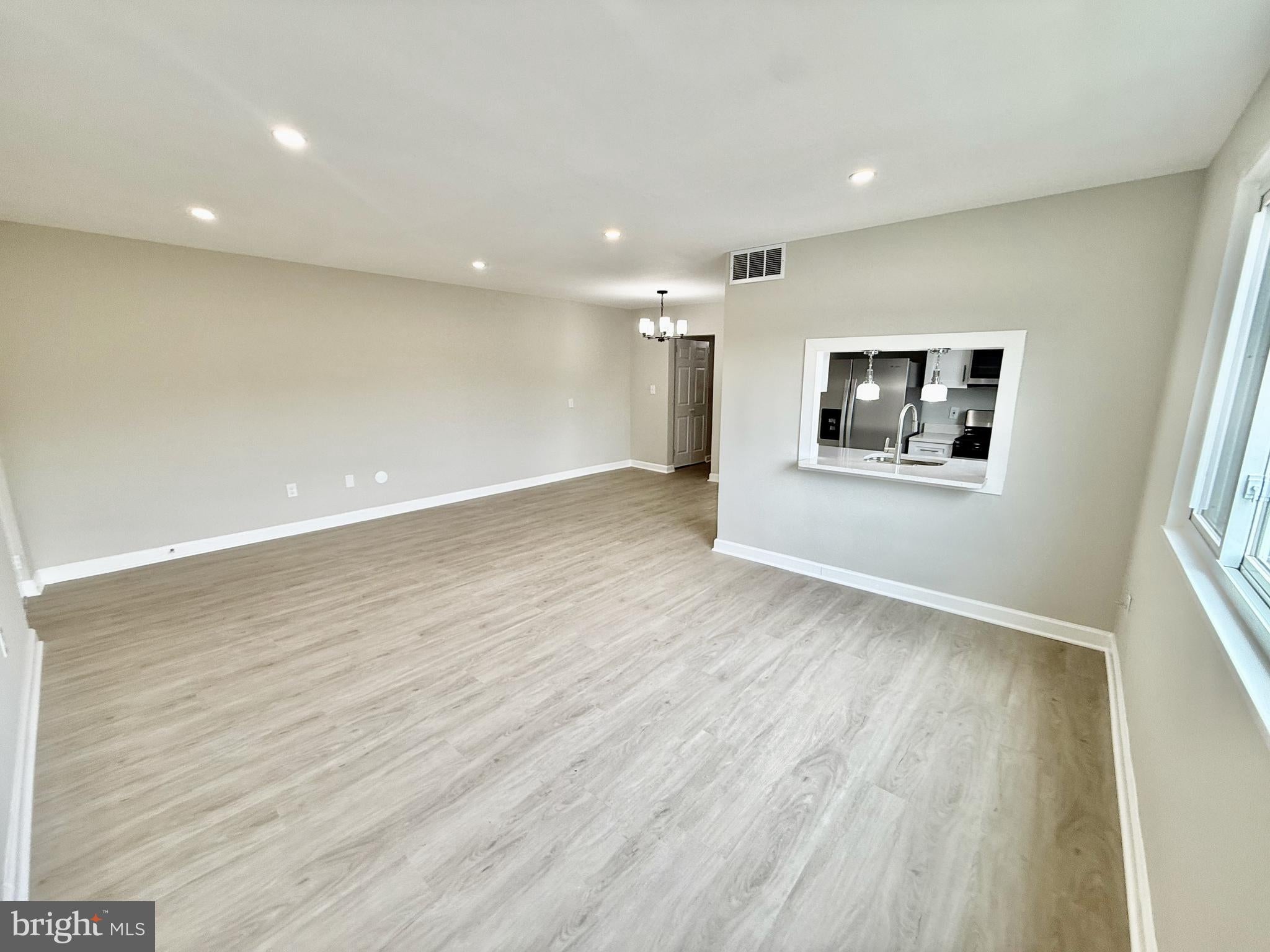 3825 HAMILTON STREET C-304
