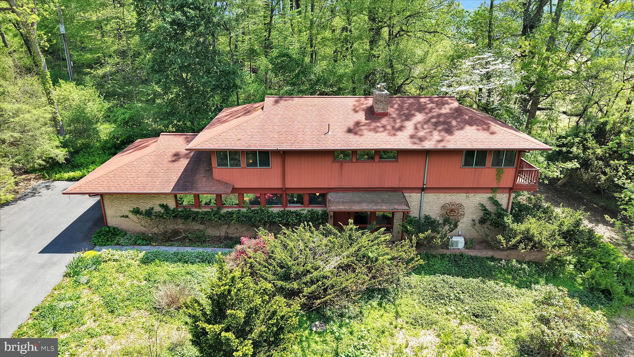 40 DEVON DRIVE