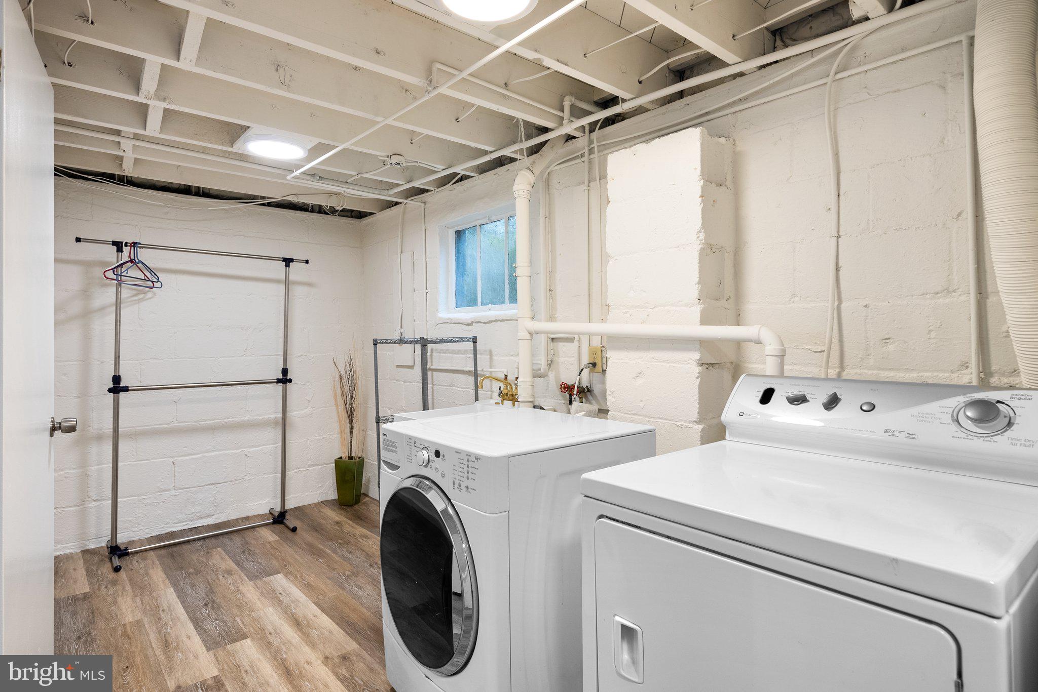 SOUTH WOODSIDE PARK - Residential