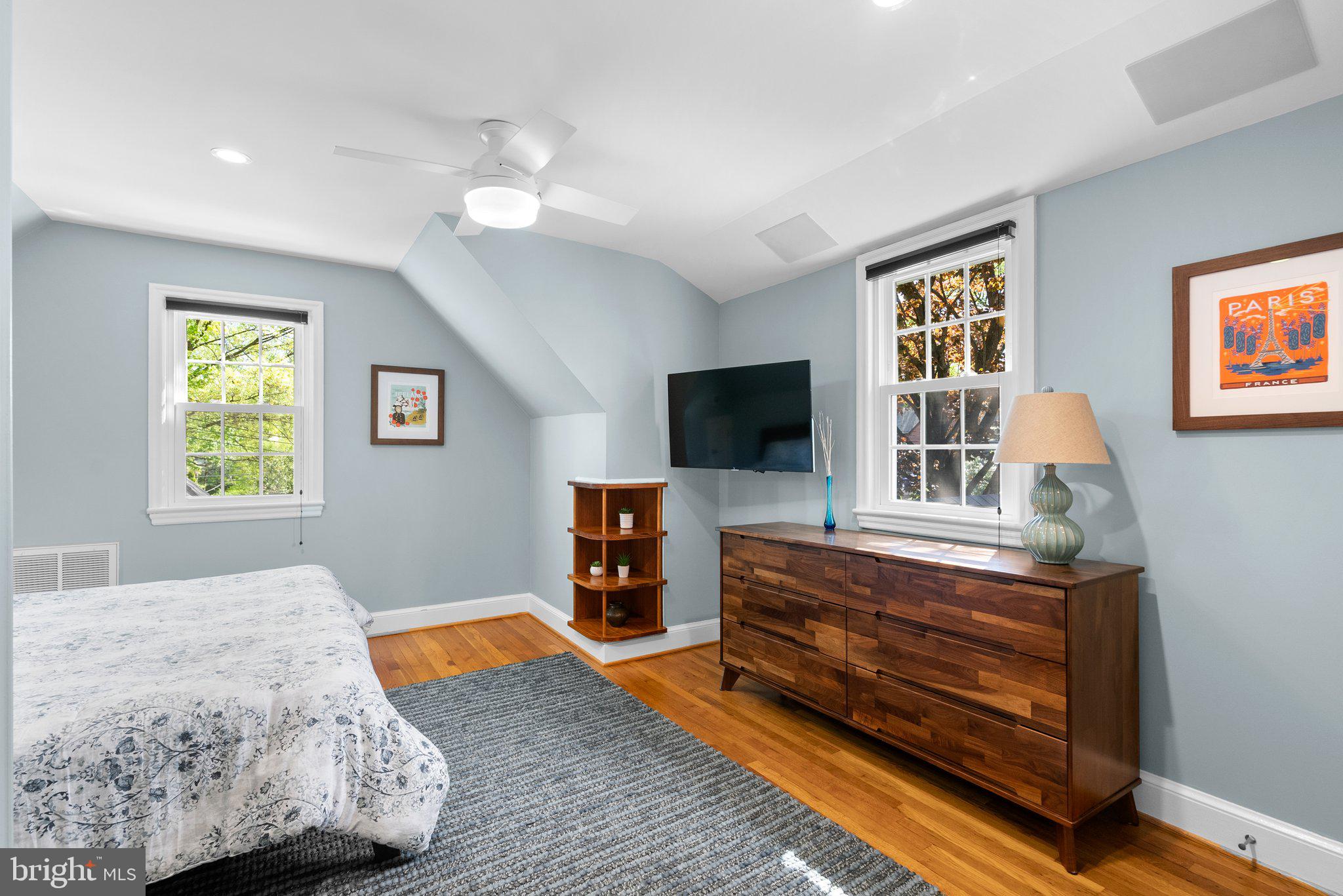 SOUTH WOODSIDE PARK - Residential