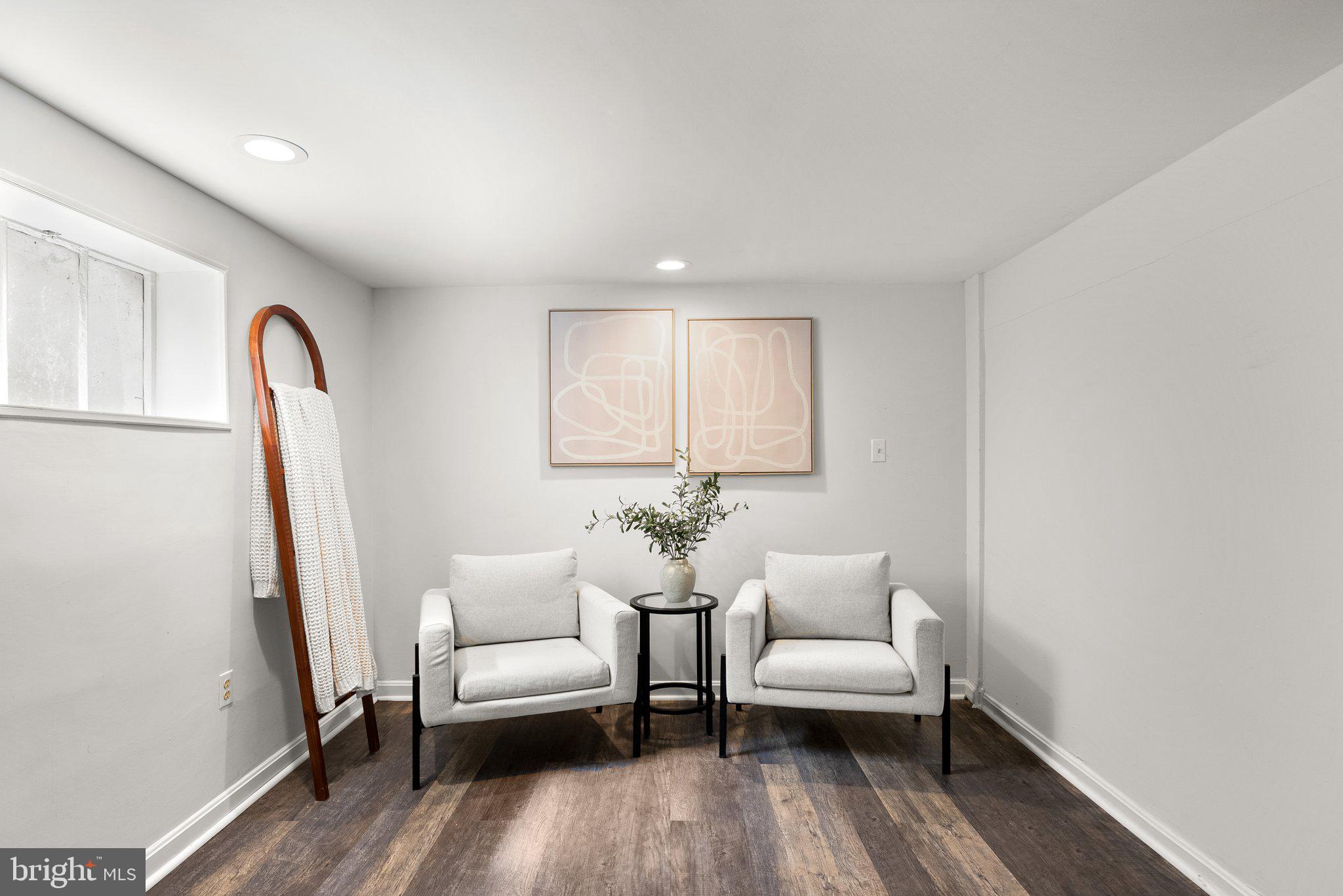 SOUTH WOODSIDE PARK - Residential