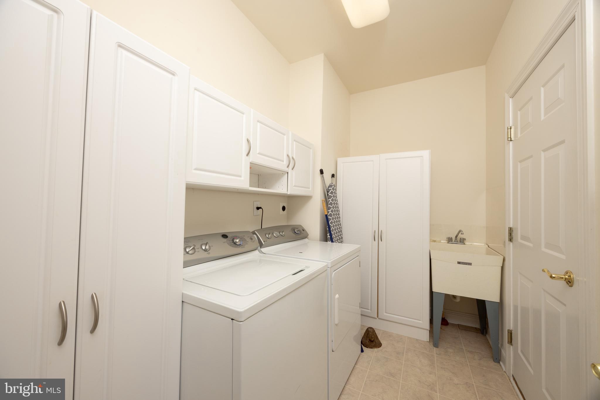 FOX RUN PRESERVE - Residential