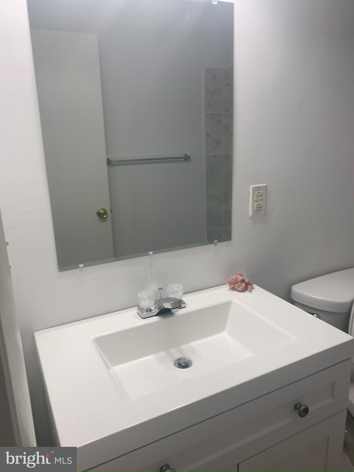 SUSSEX SQUARE CONDO - Residential Lease