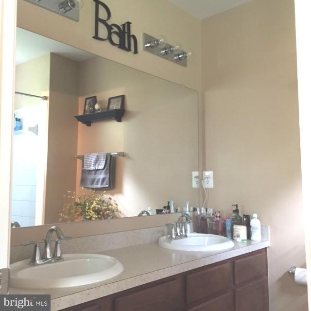 TANYARD SPRINGS - Residential