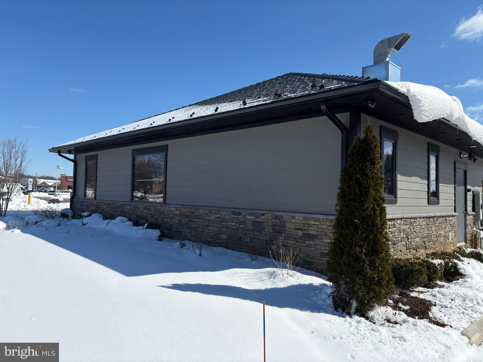 1381 FAIRVIEW BOULEVARD 1381