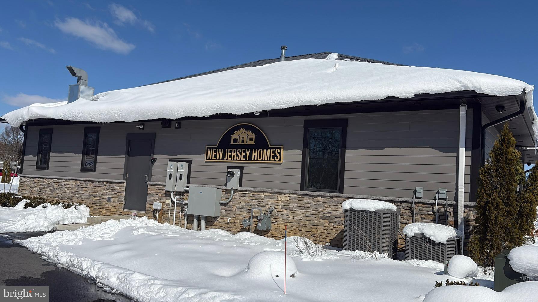 1381 FAIRVIEW BOULEVARD 1381