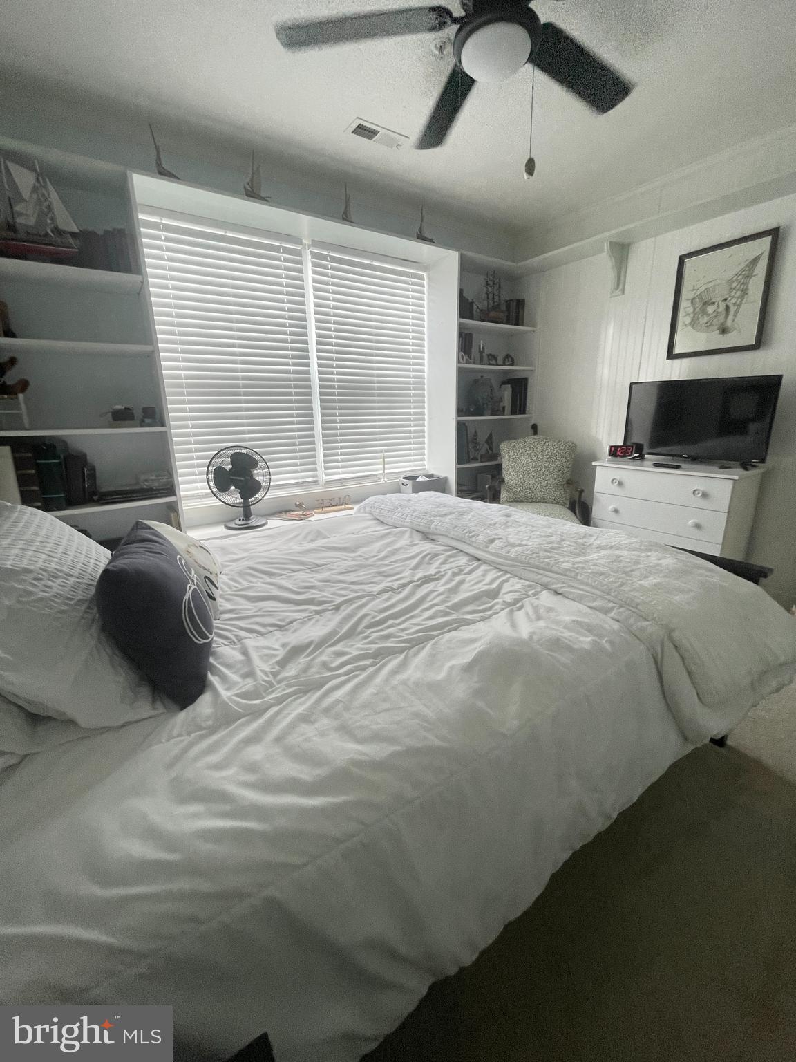 BAYLAND CONDO - Residential