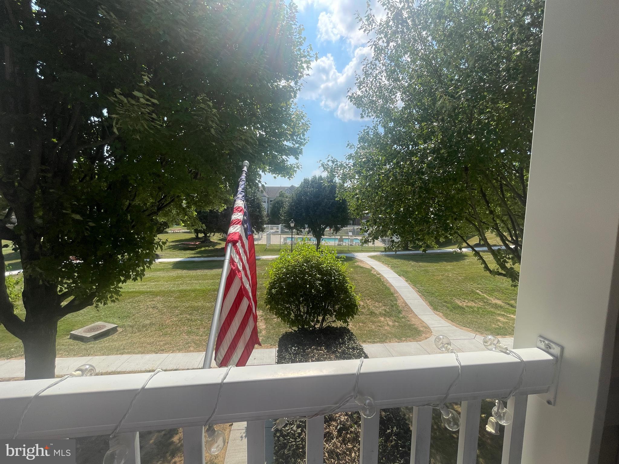 BAYLAND CONDO - Residential