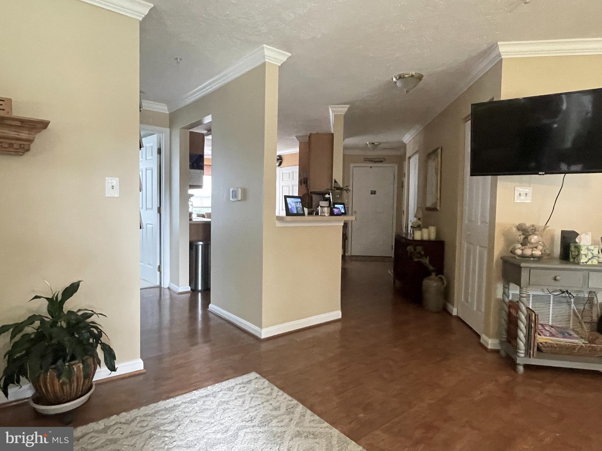 BAYLAND CONDO - Residential