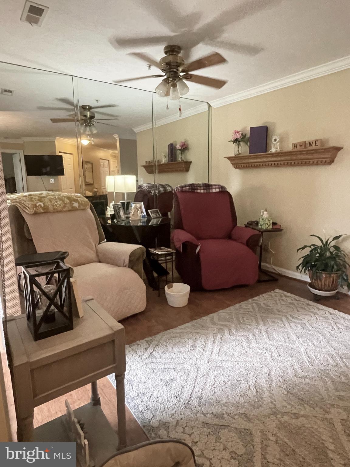 BAYLAND CONDO - Residential