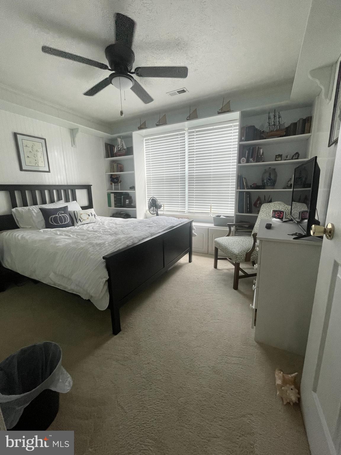 BAYLAND CONDO - Residential