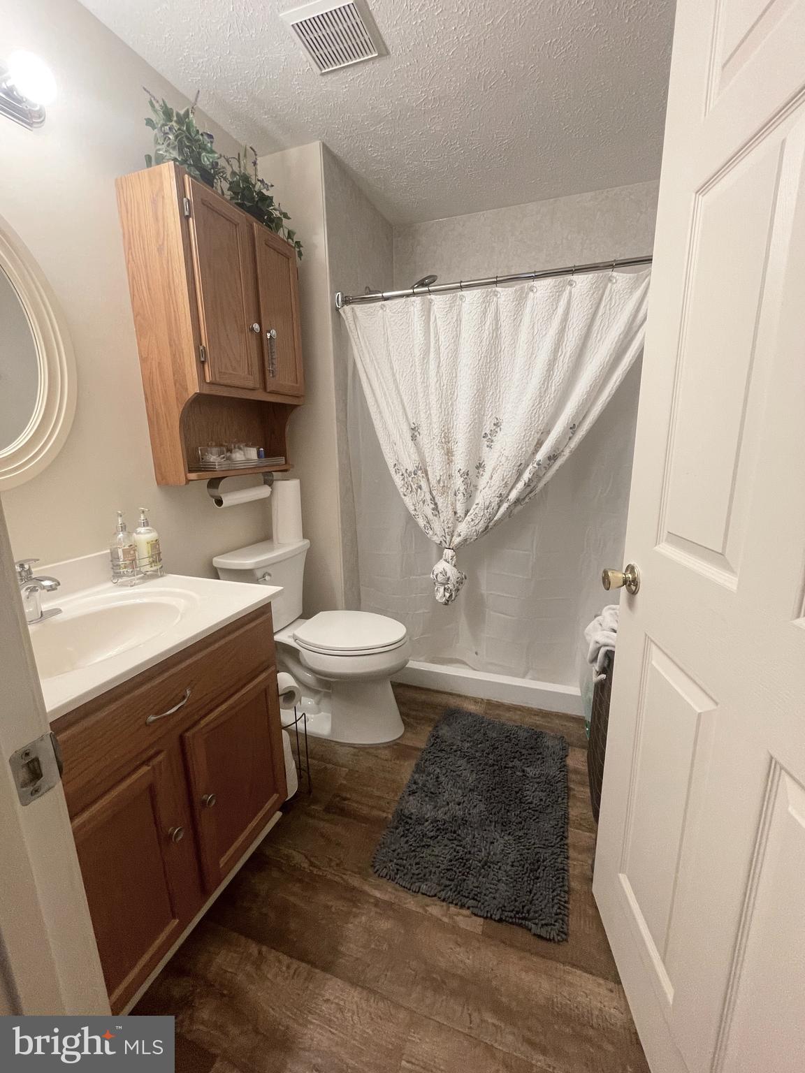 BAYLAND CONDO - Residential