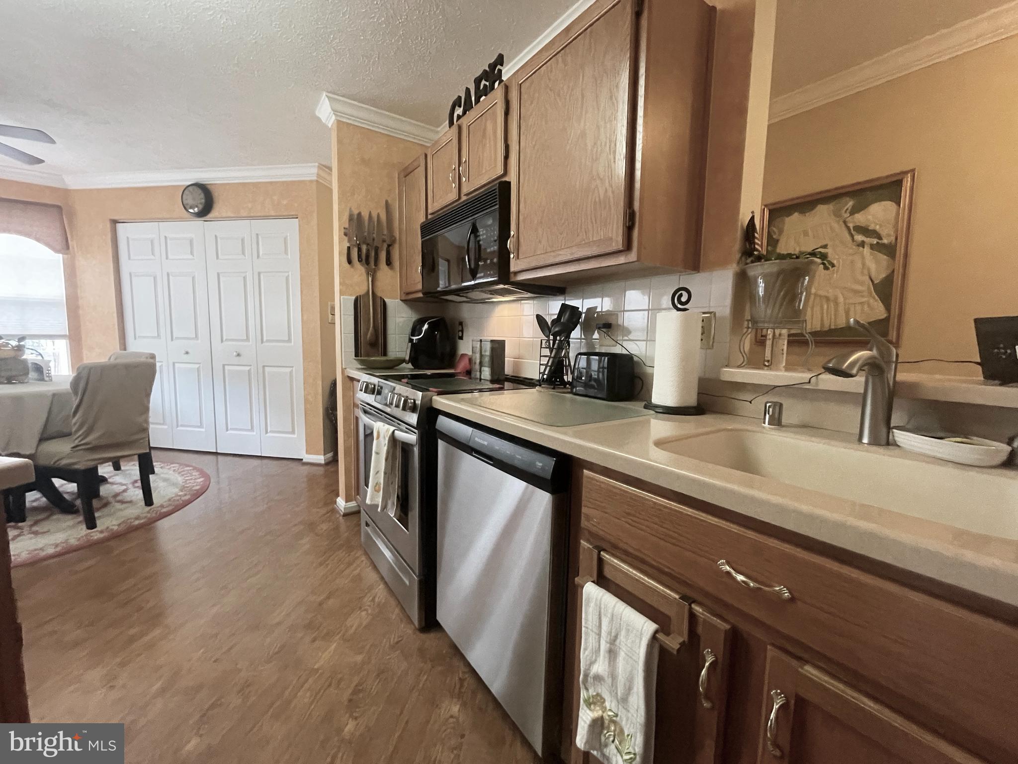 BAYLAND CONDO - Residential