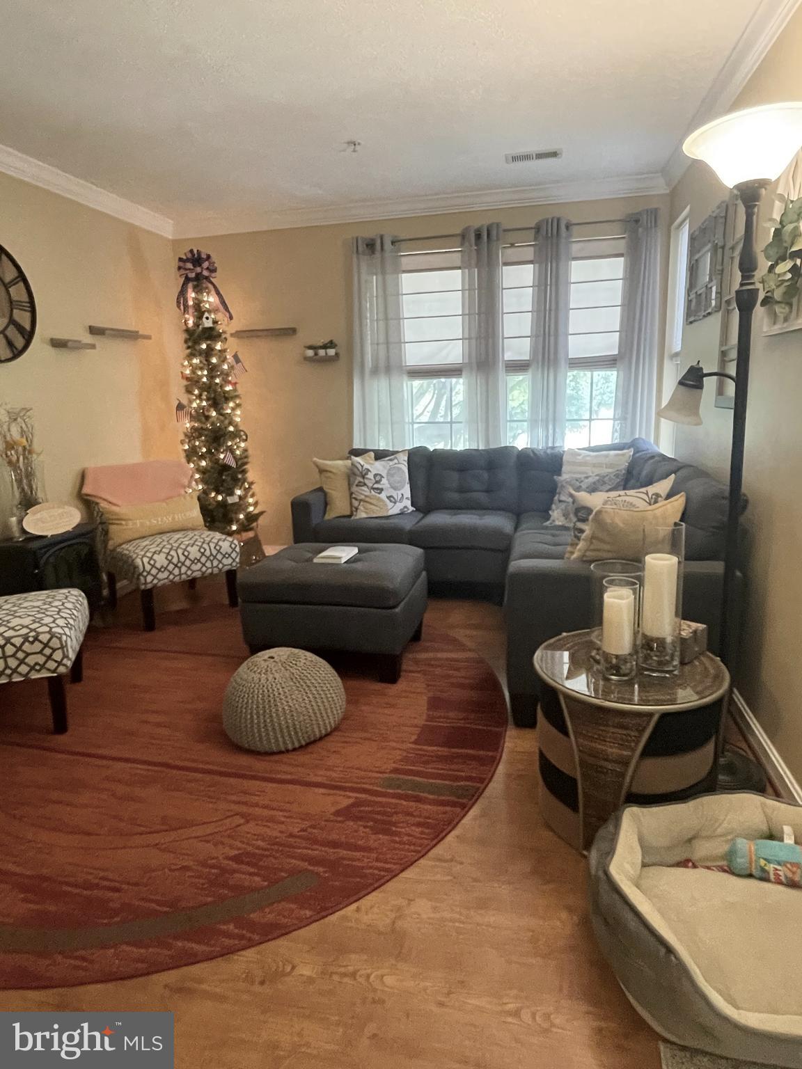 BAYLAND CONDO - Residential