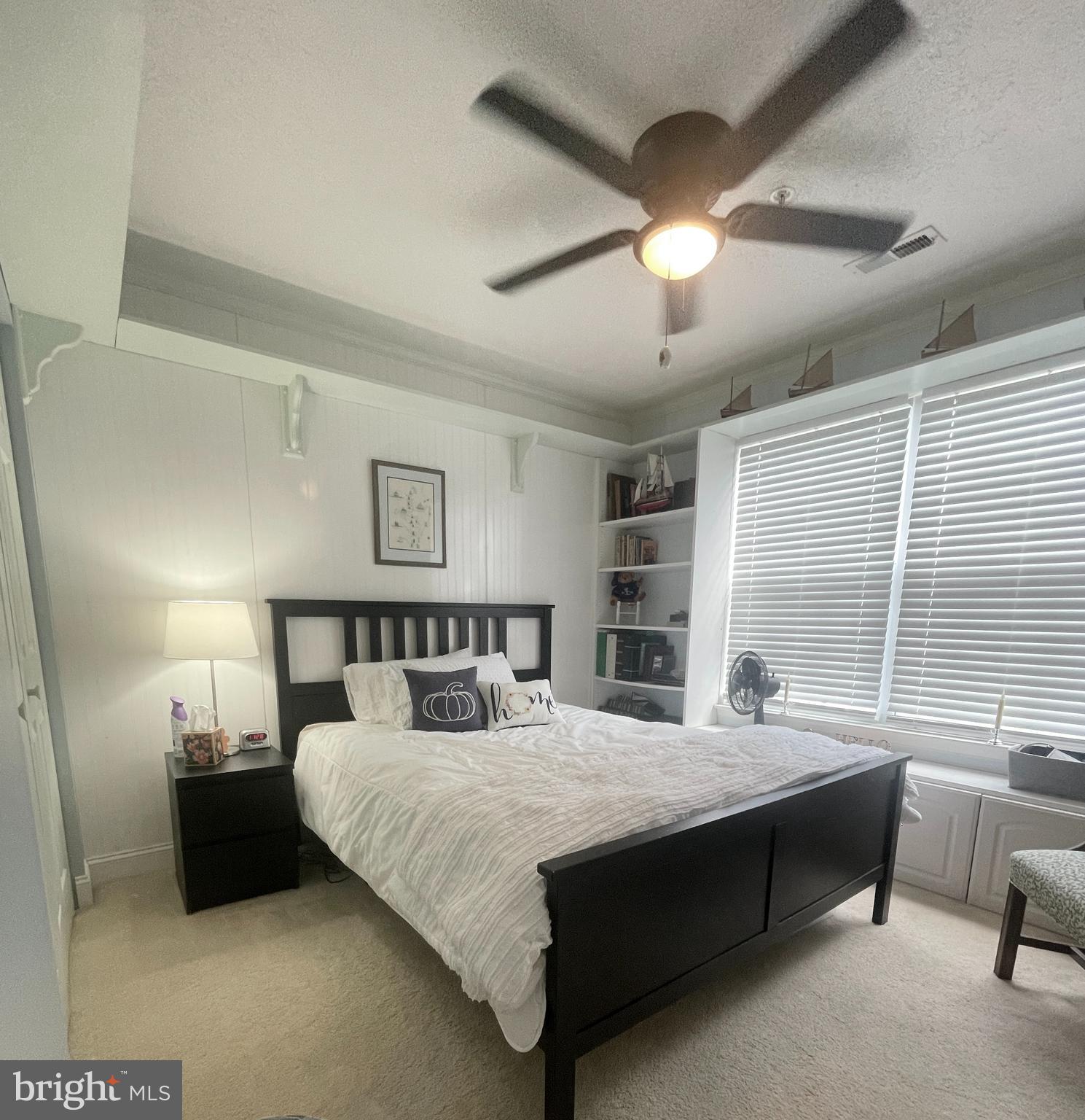 BAYLAND CONDO - Residential