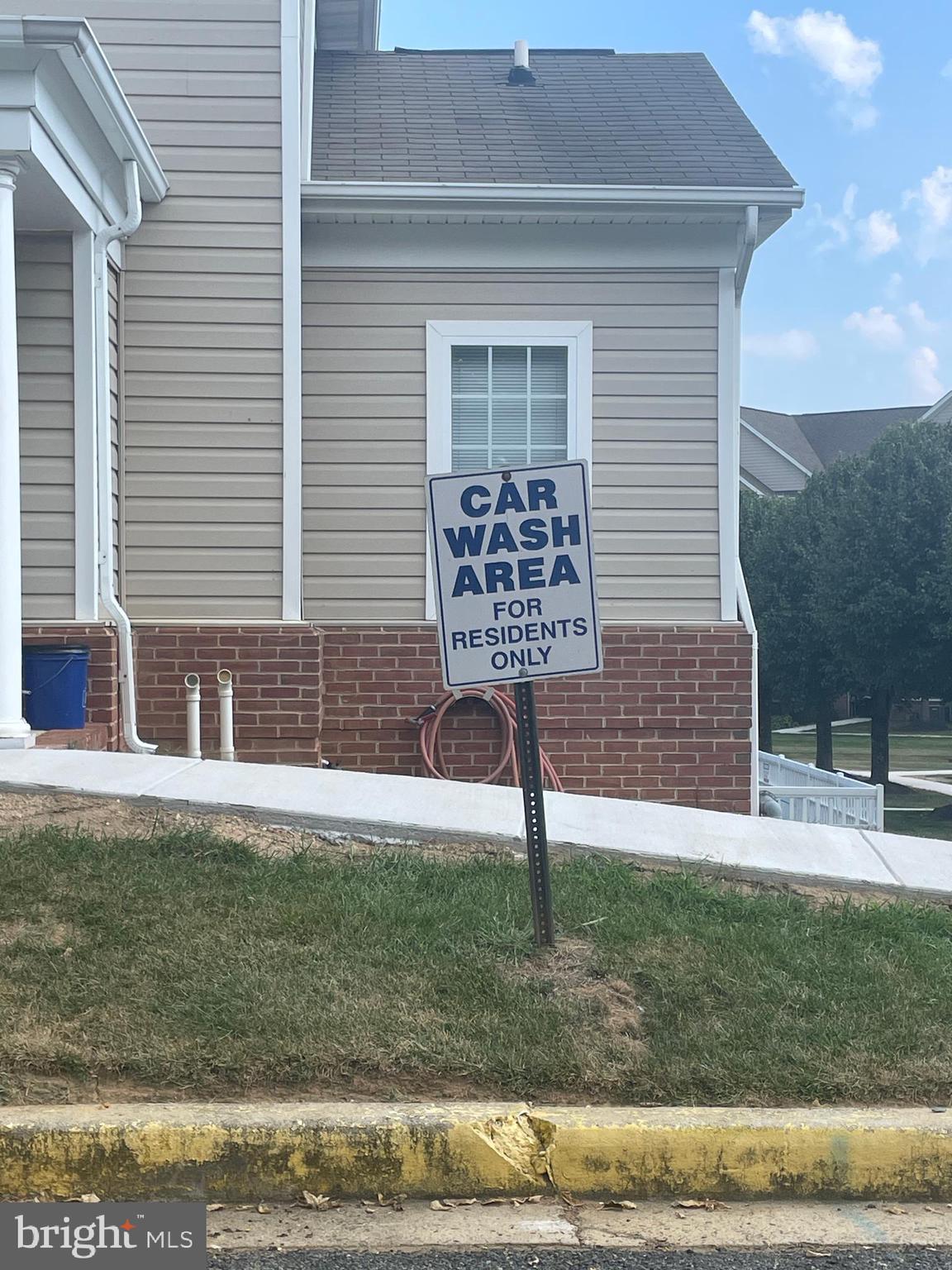 BAYLAND CONDO - Residential