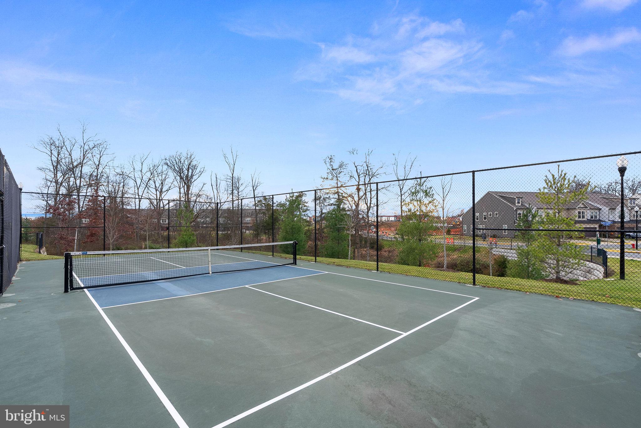 LEXINGTON 7 - Residential