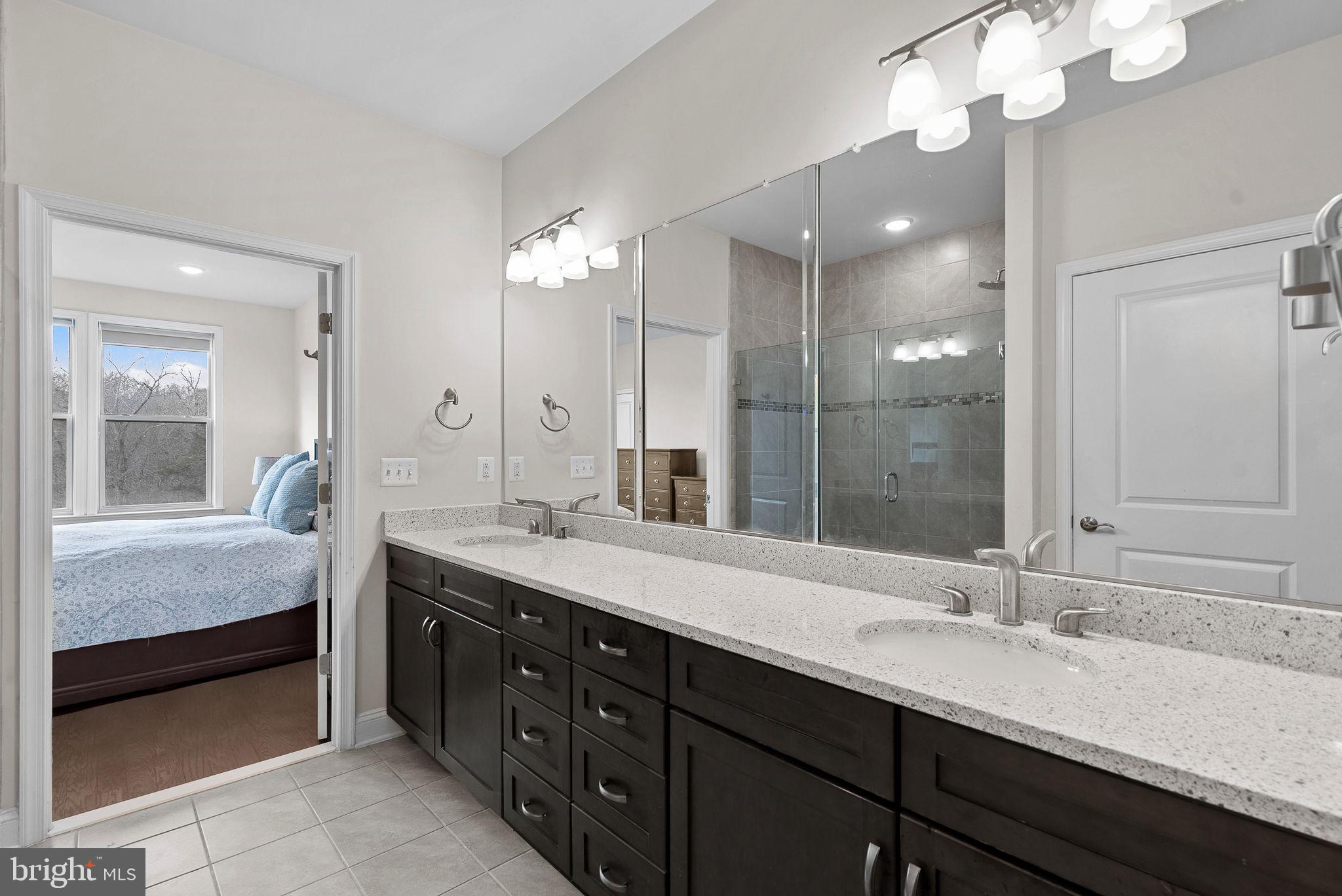 LEXINGTON 7 - Residential