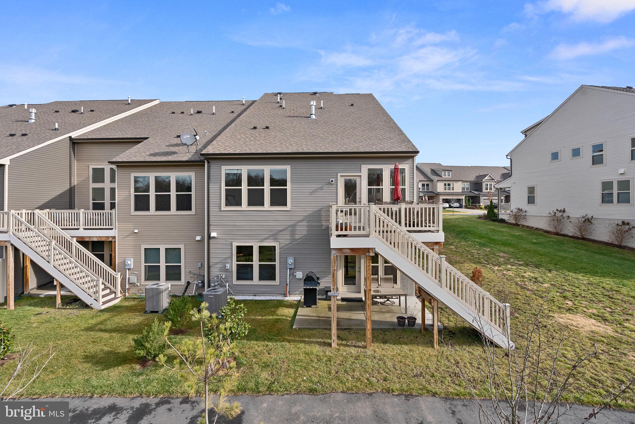 LEXINGTON 7 - Residential