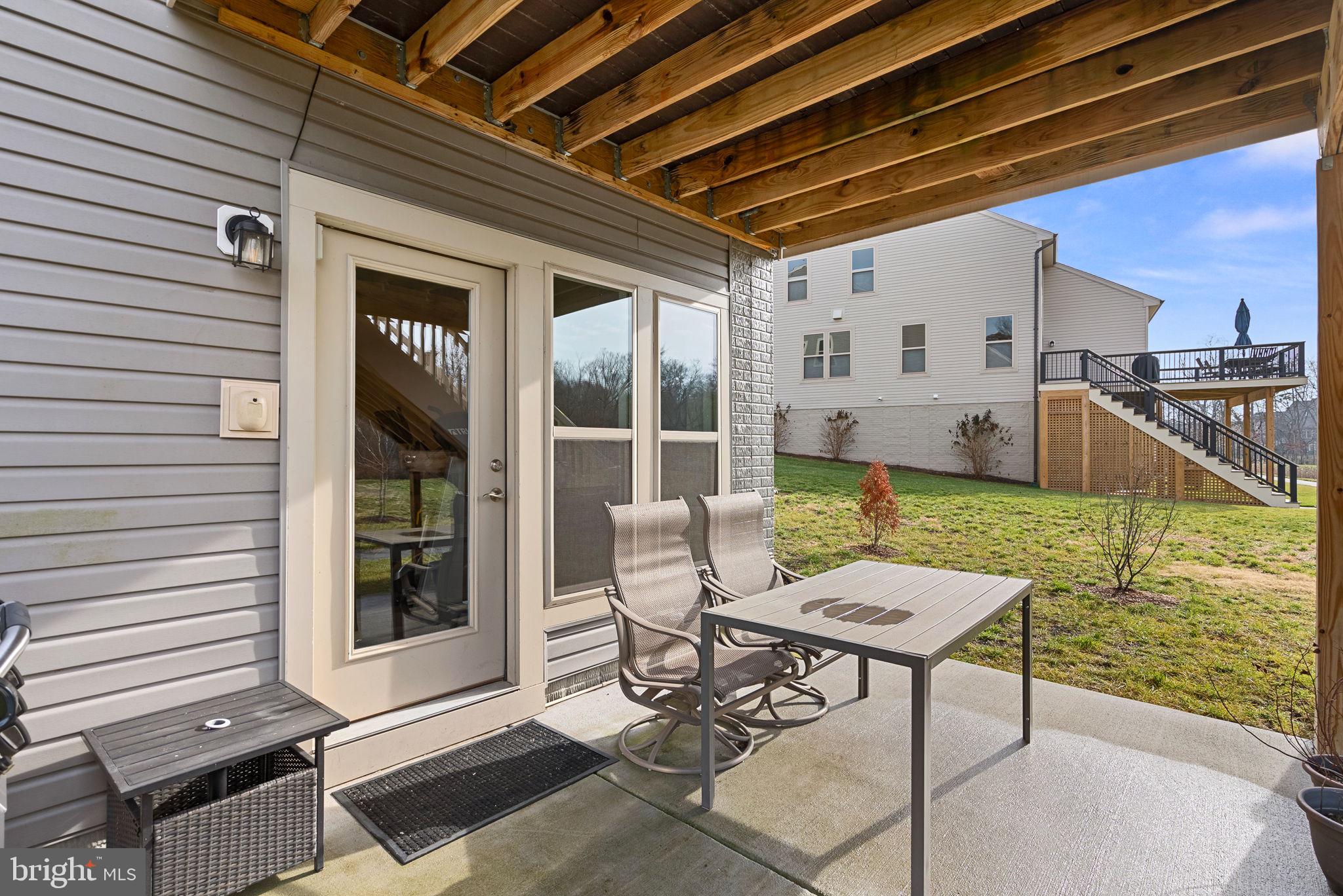 LEXINGTON 7 - Residential