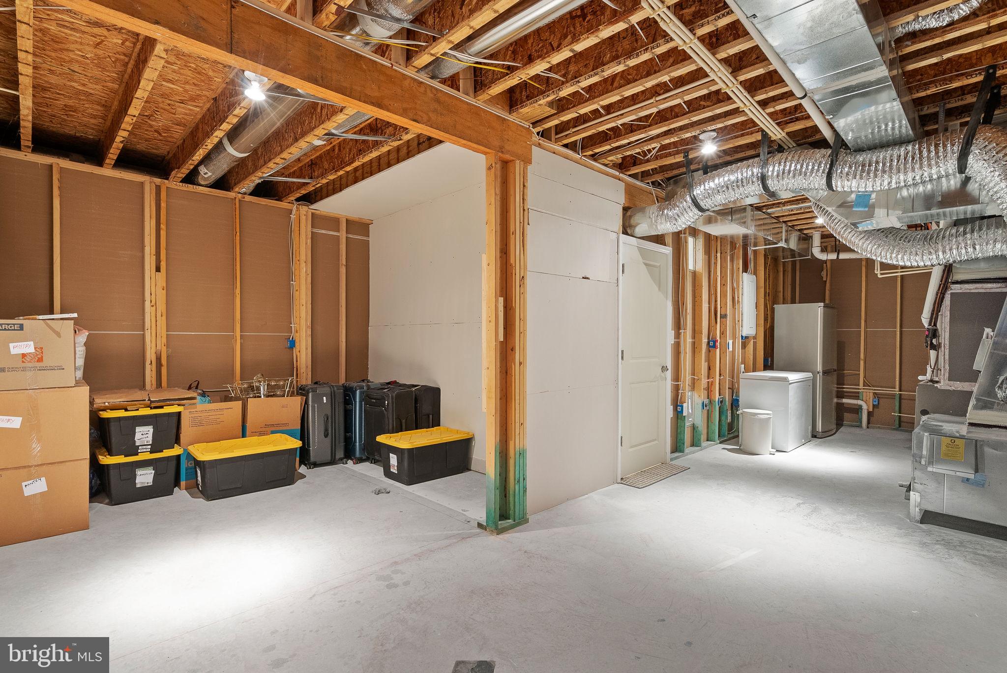 LEXINGTON 7 - Residential