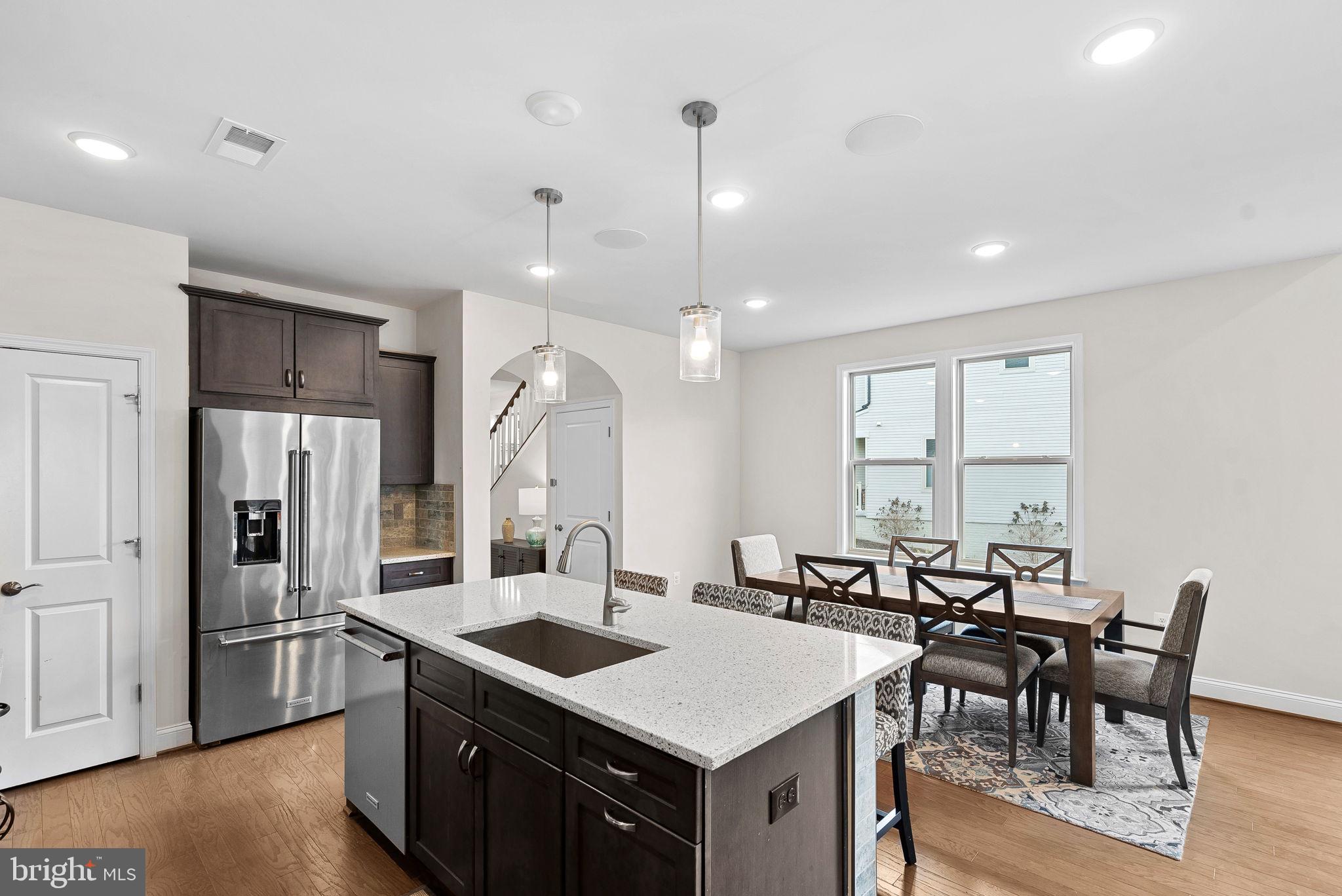 LEXINGTON 7 - Residential