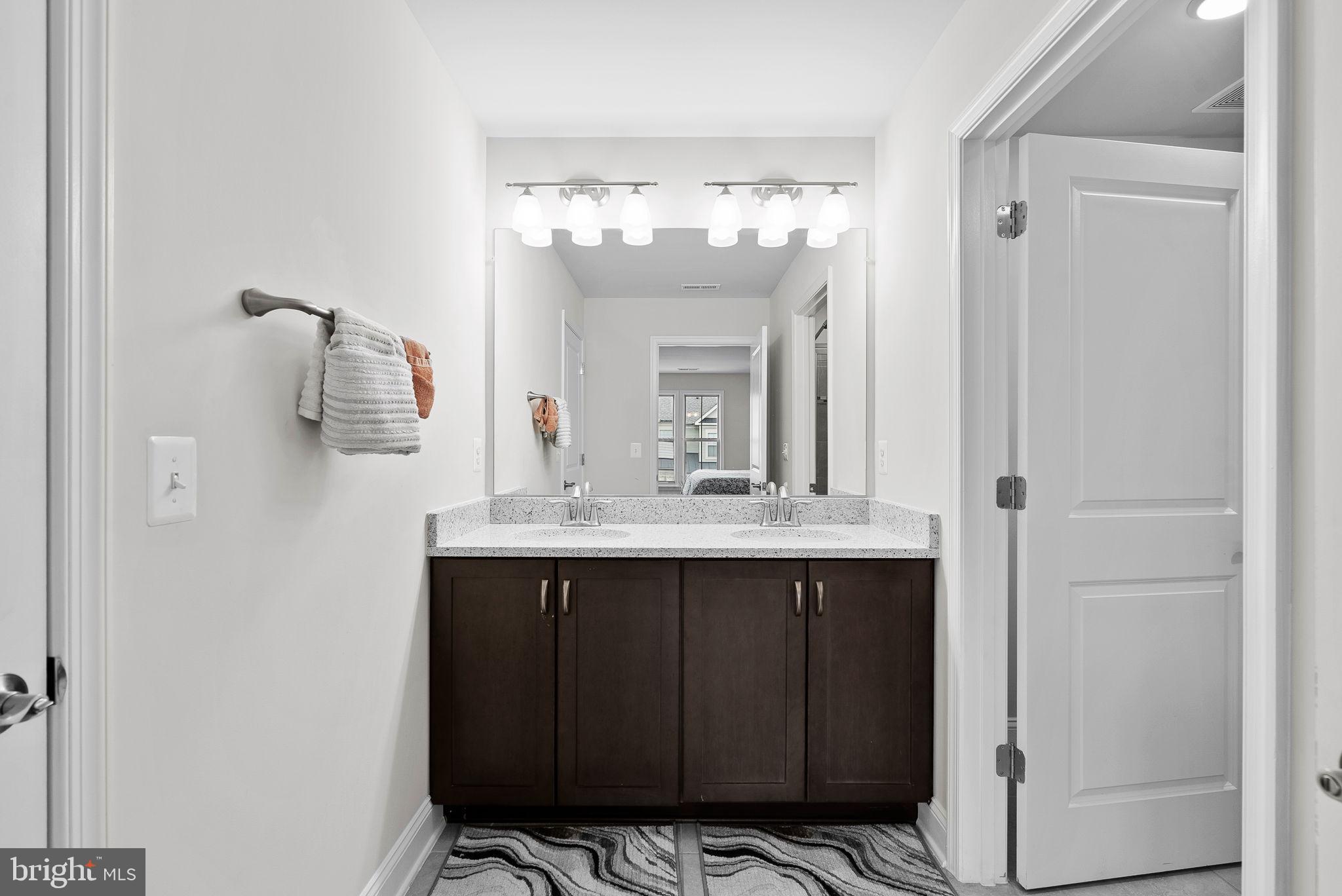 LEXINGTON 7 - Residential