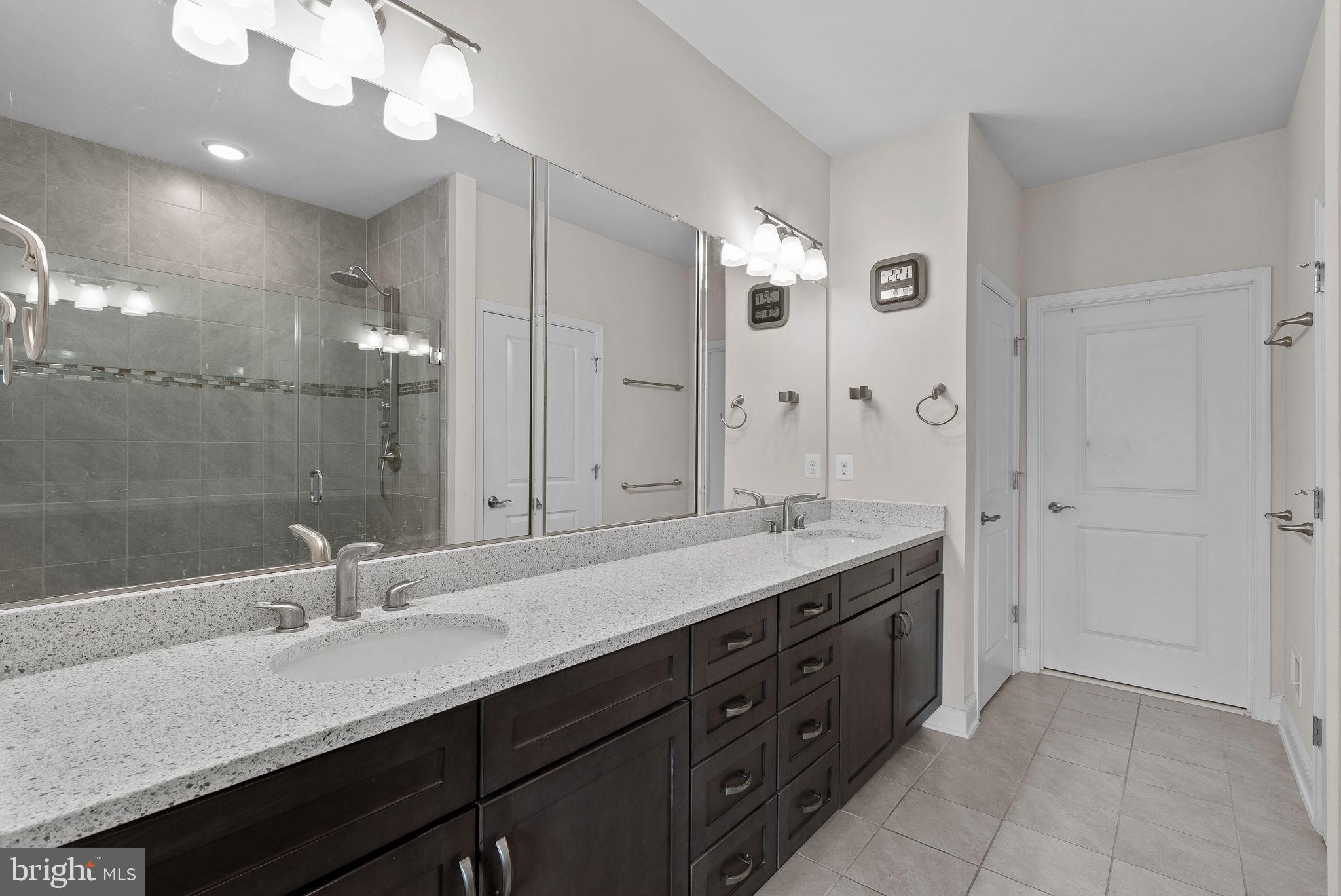 LEXINGTON 7 - Residential