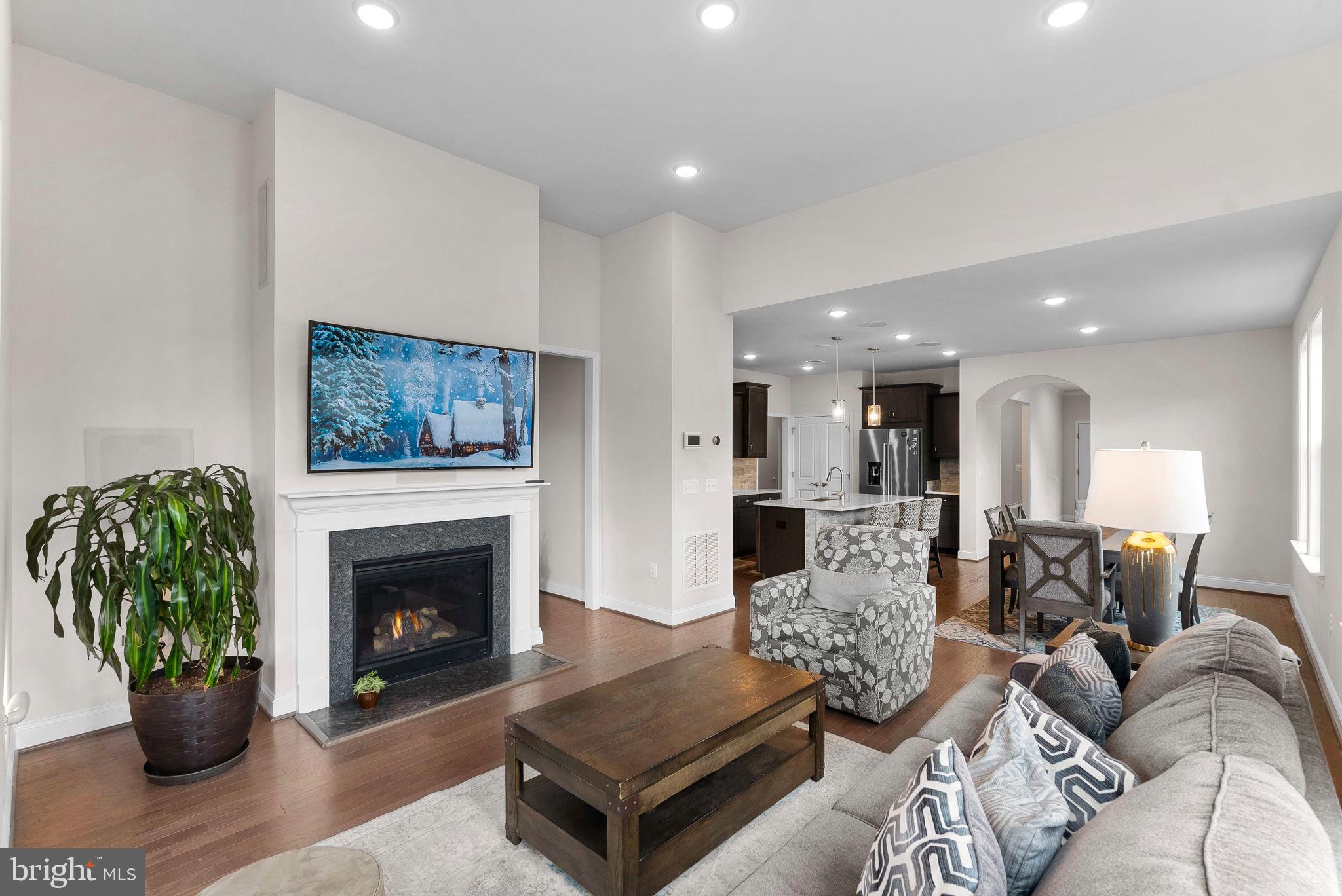 LEXINGTON 7 - Residential