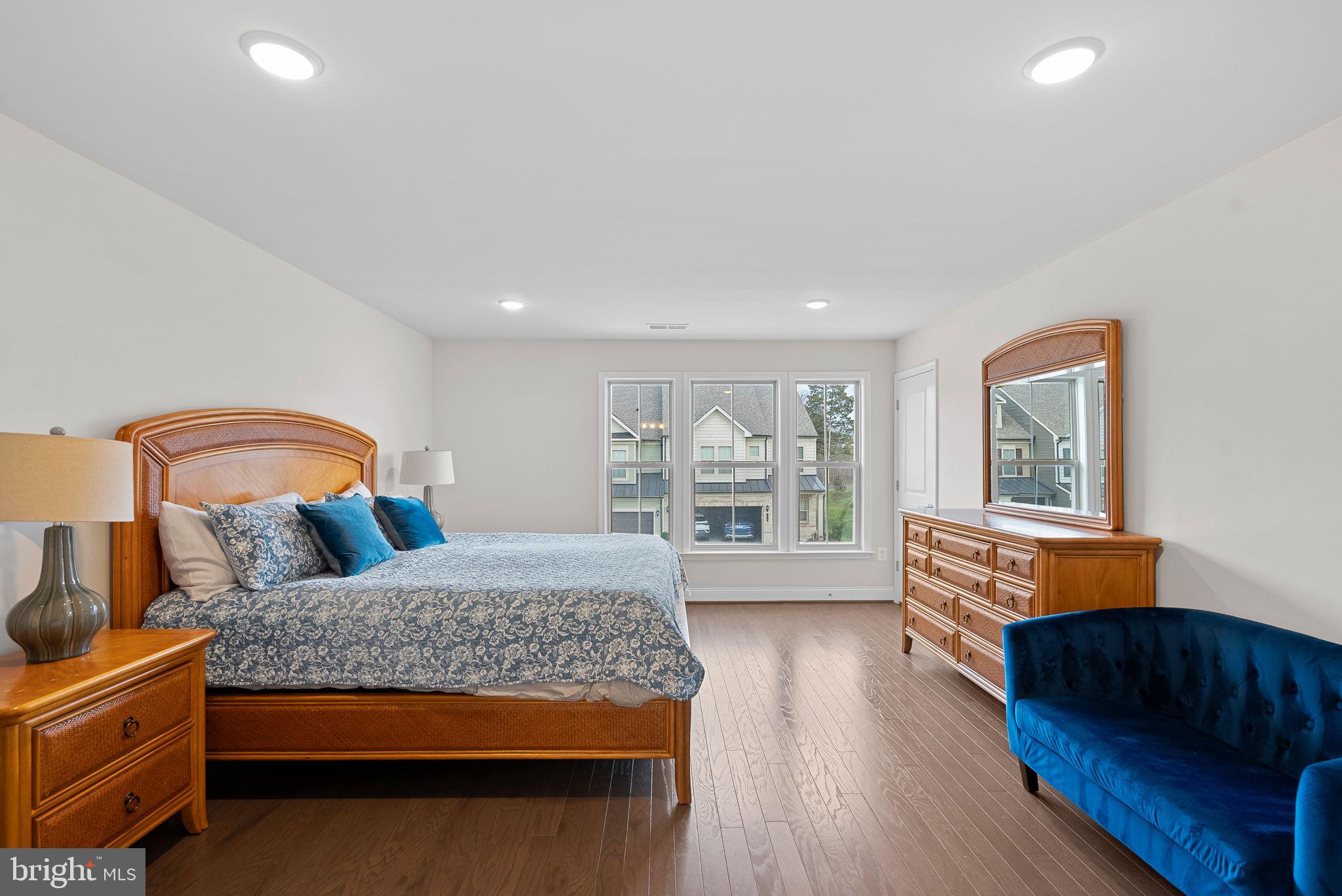 LEXINGTON 7 - Residential