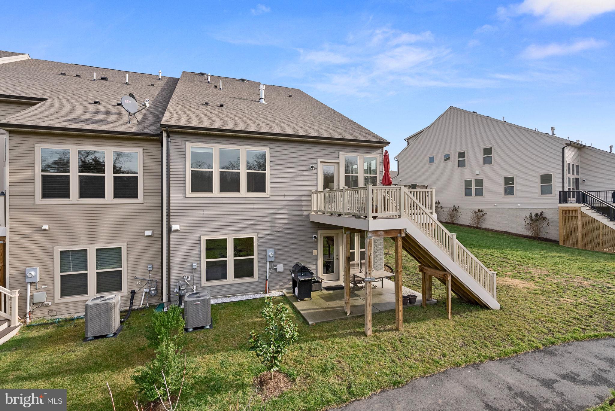 LEXINGTON 7 - Residential