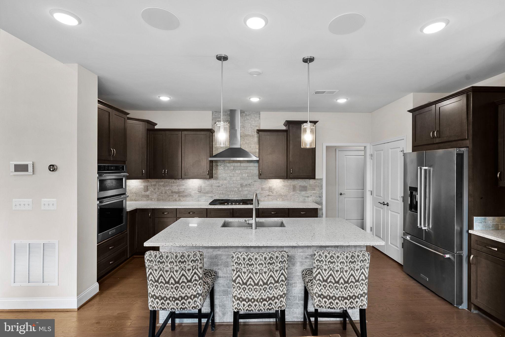 LEXINGTON 7 - Residential