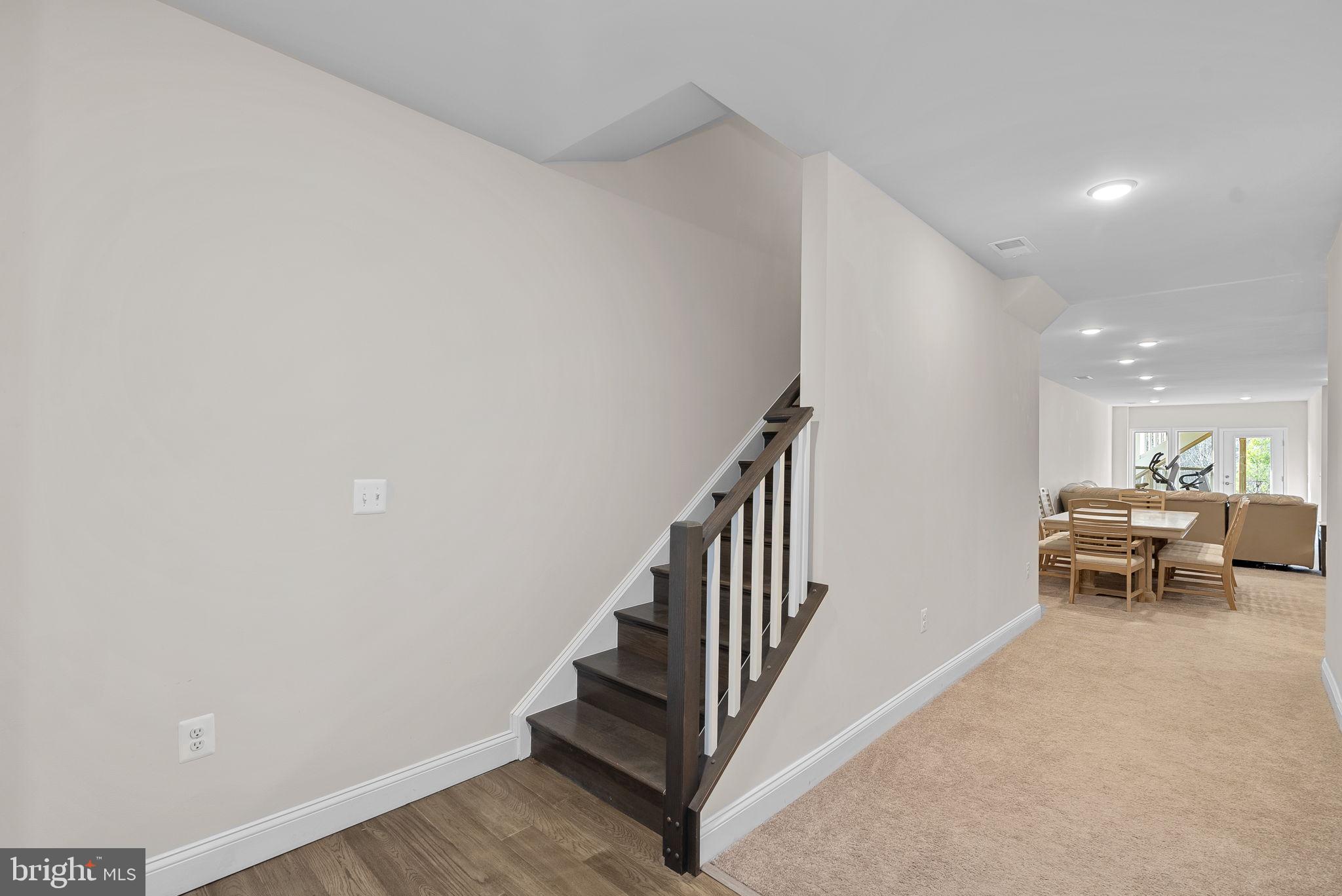 LEXINGTON 7 - Residential