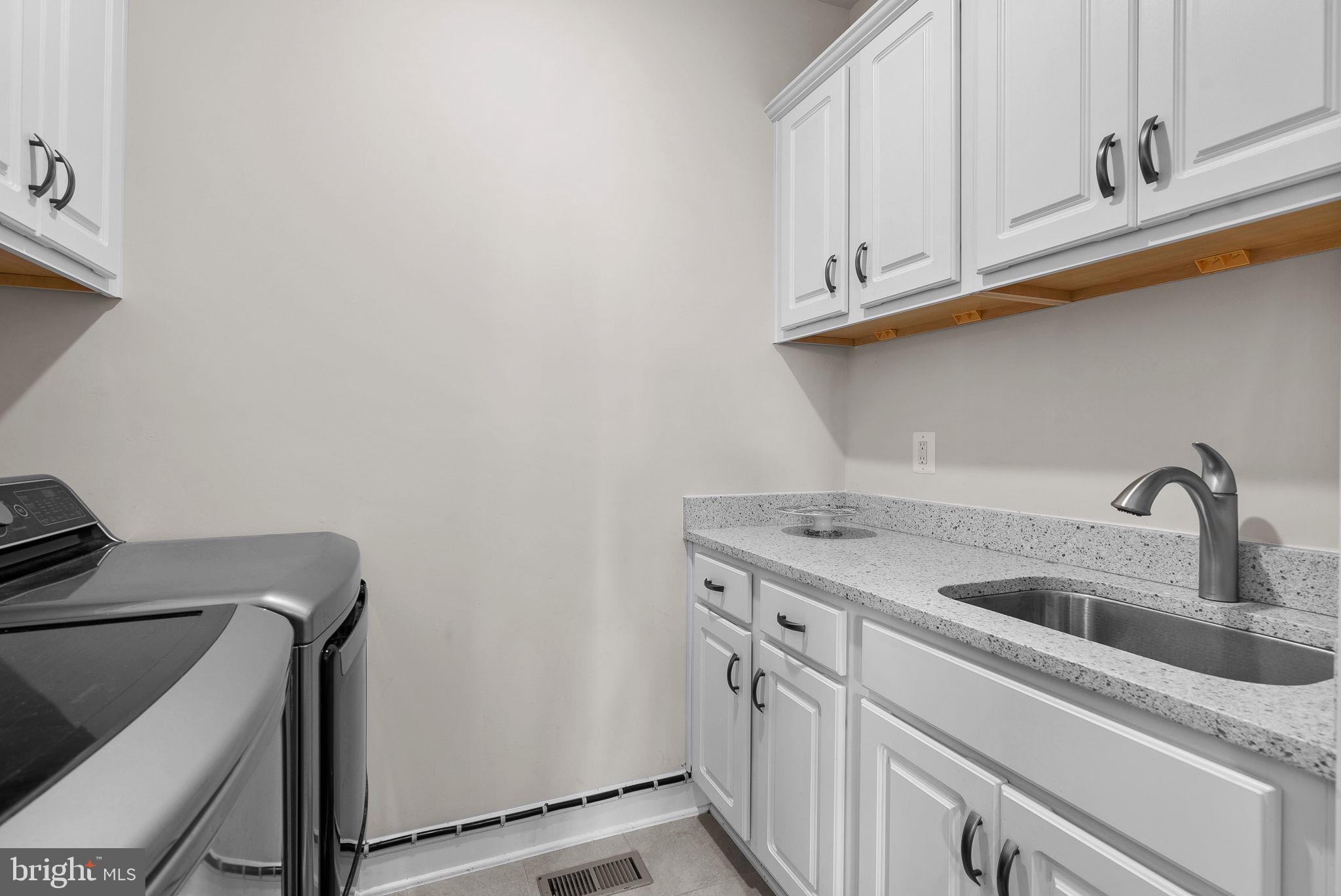 LEXINGTON 7 - Residential