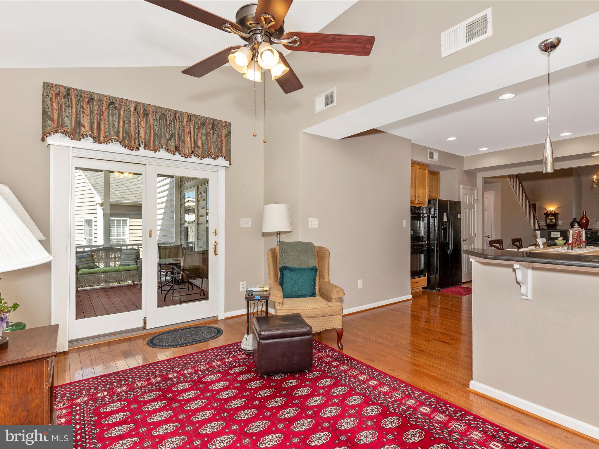 SIGNATURE CLUB AT GREENVIEW - Residential